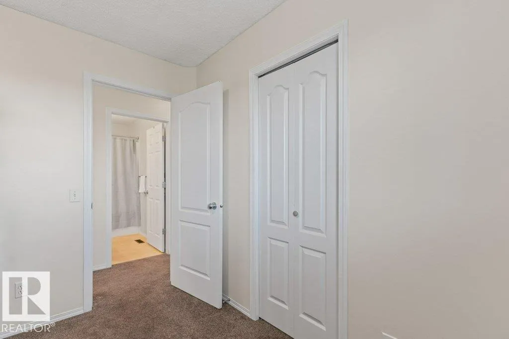 450 HYNDMAN Crescent