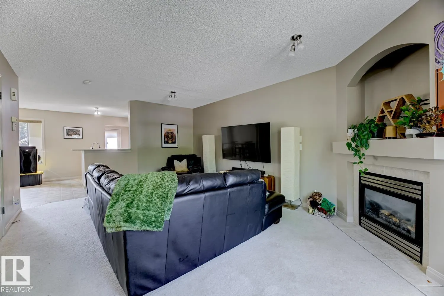 5281 TERWILLEGAR Boulevard