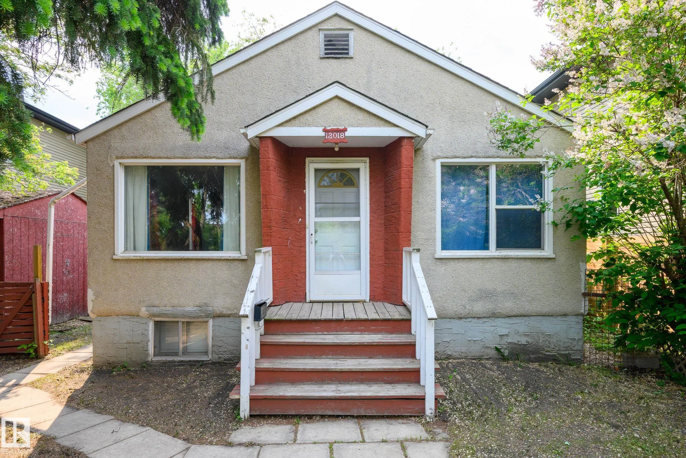12018 122 Street