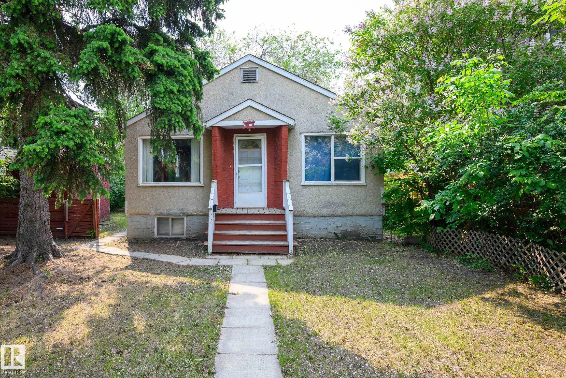 12018 122 Street