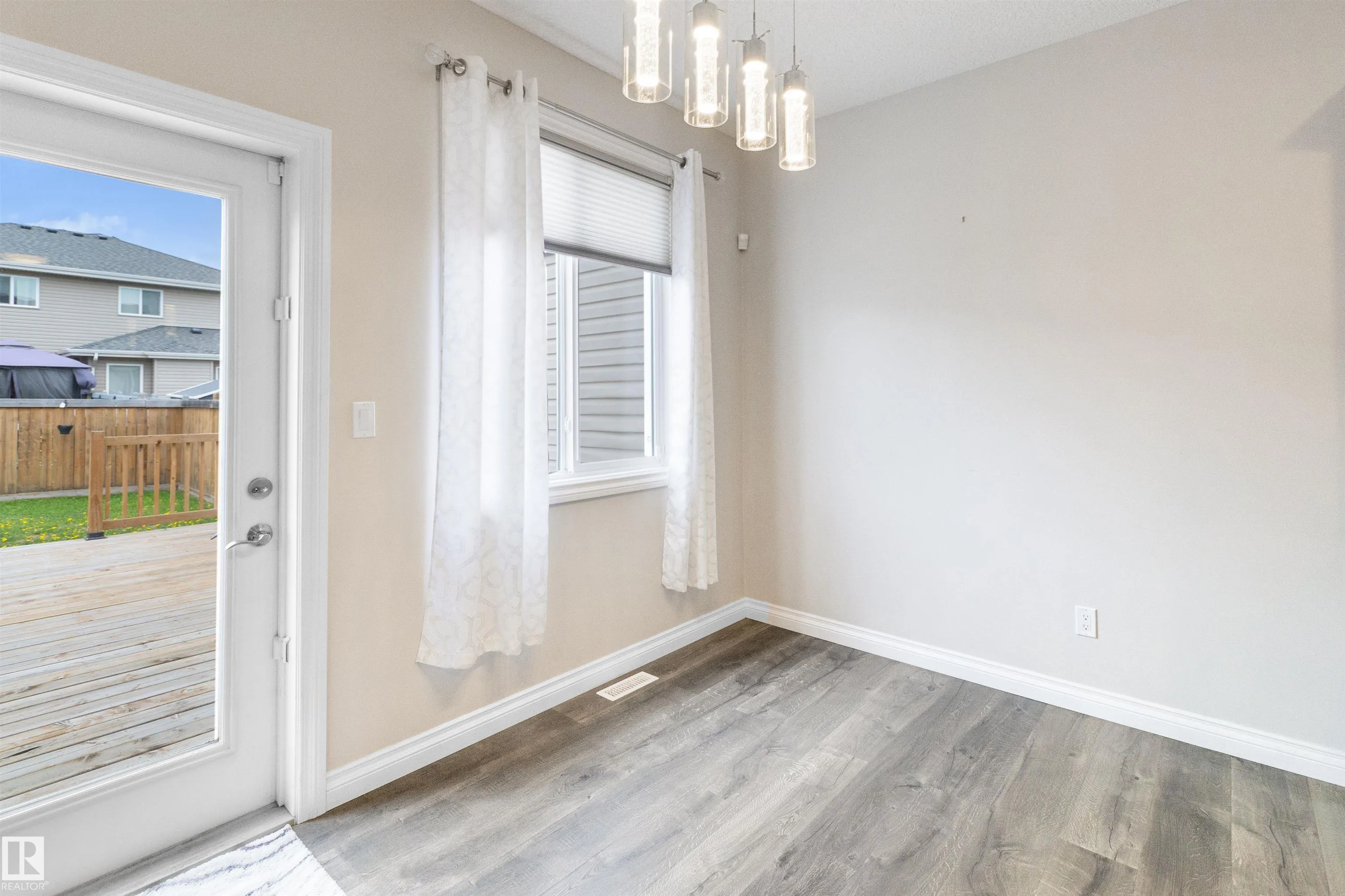 37 ROSEBERRY Lane