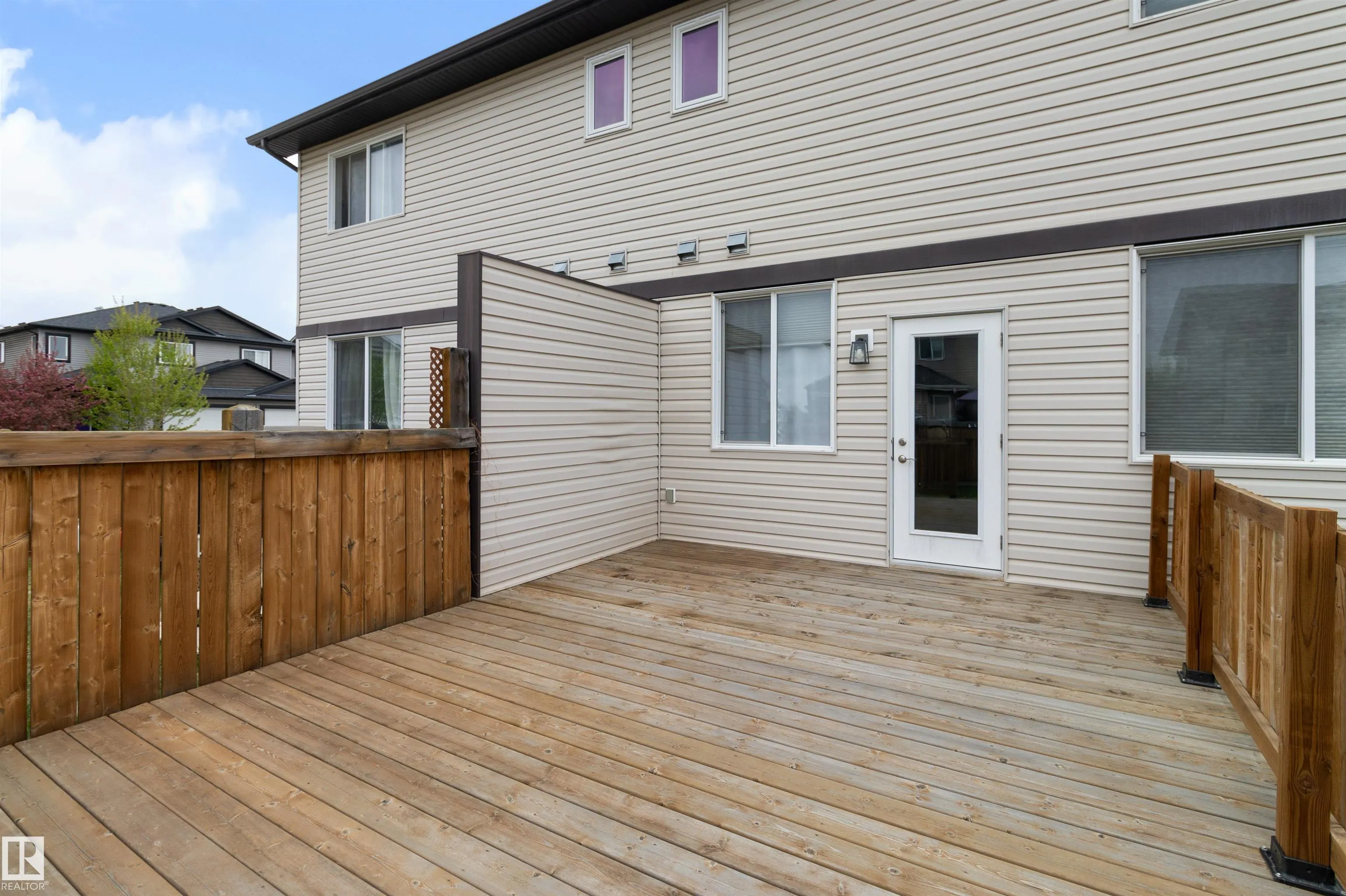 37 ROSEBERRY Lane