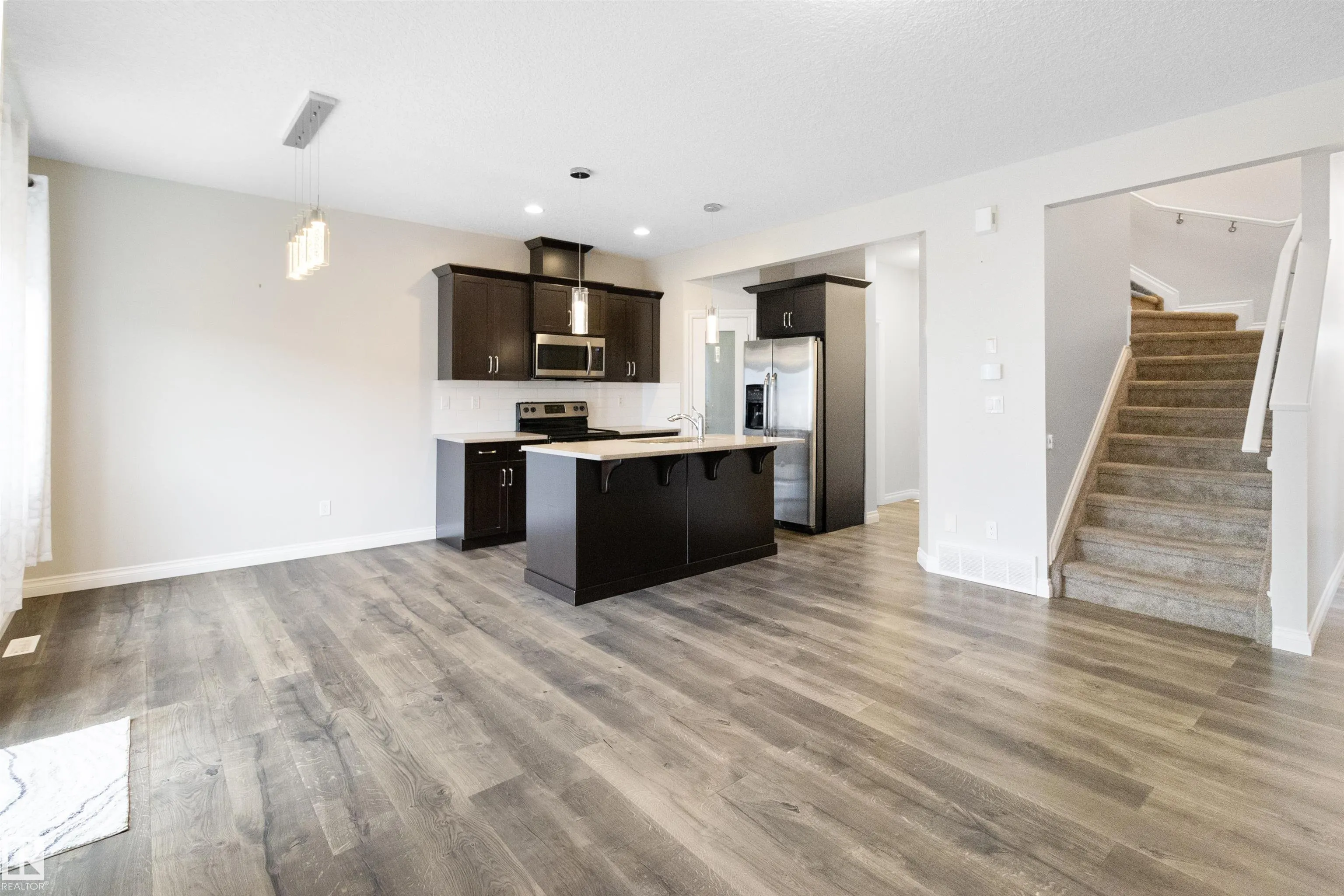 37 ROSEBERRY Lane