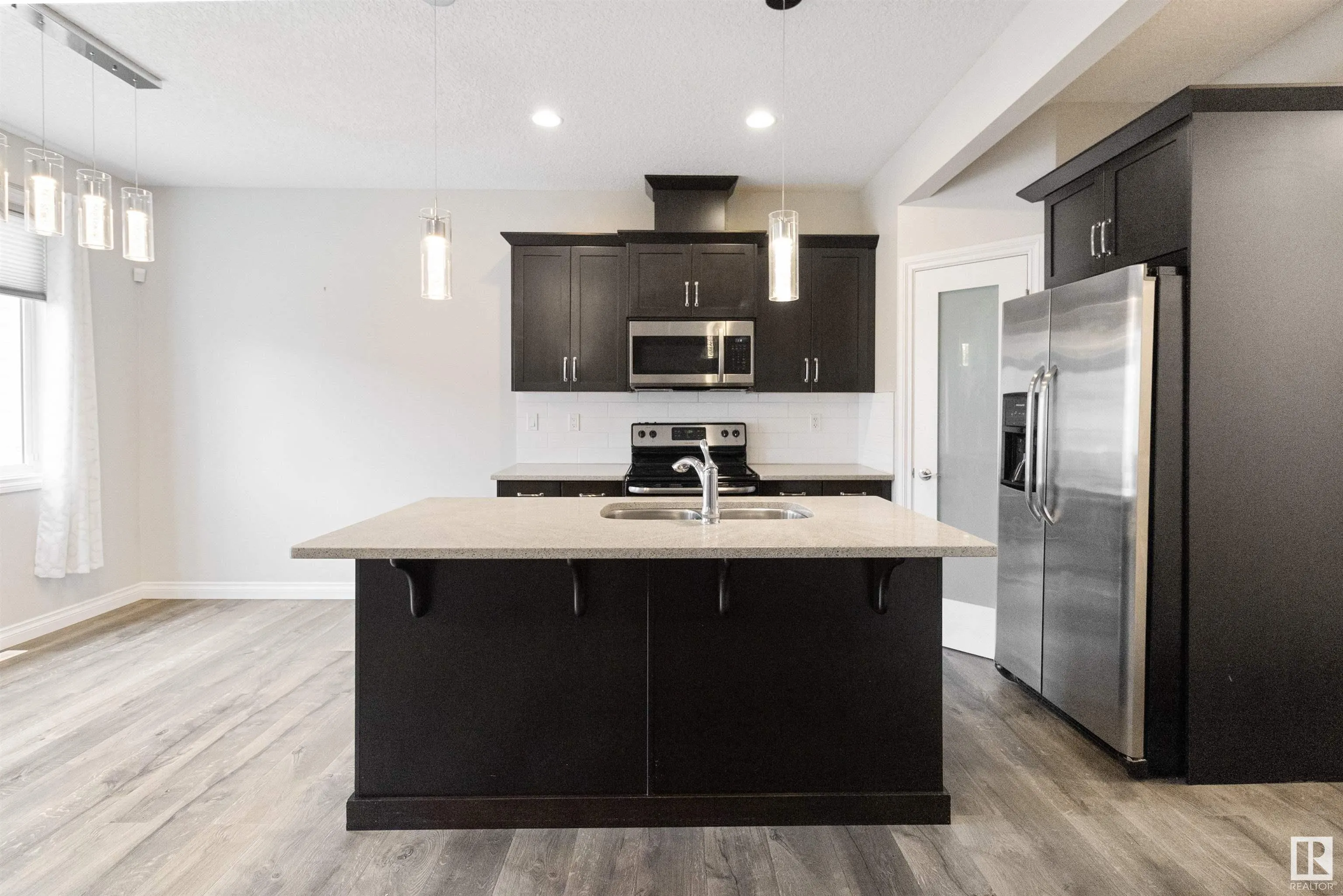 37 ROSEBERRY Lane