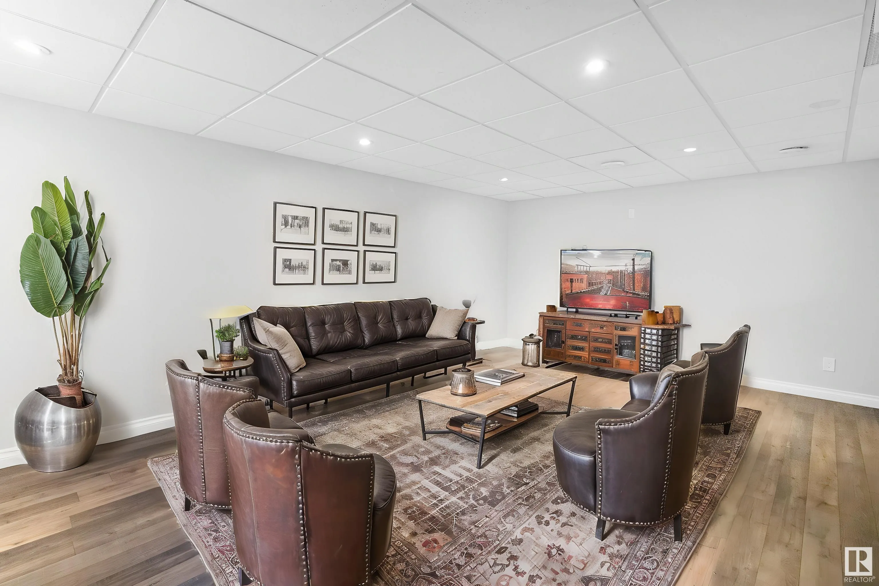 37 ROSEBERRY Lane