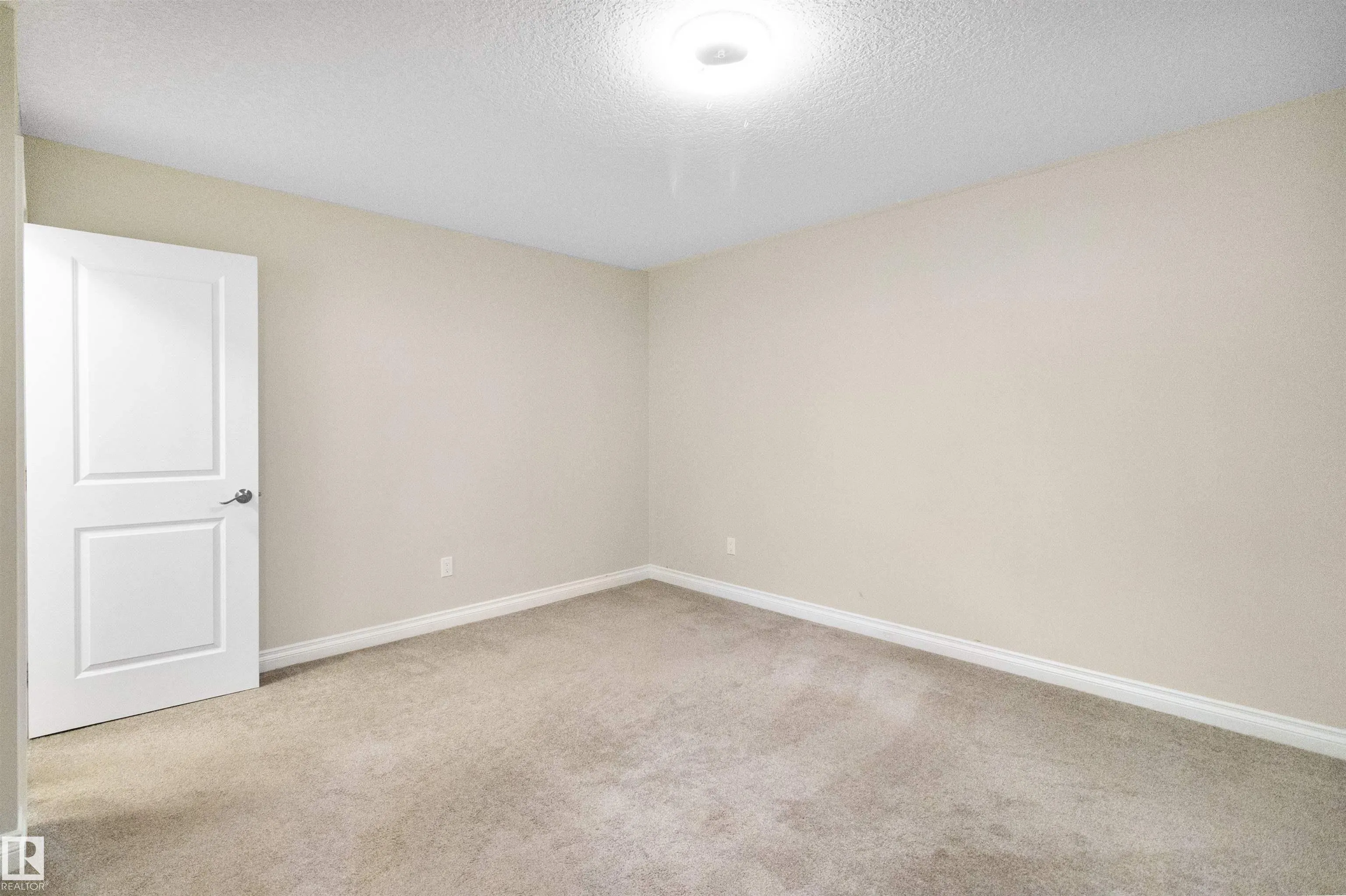 37 ROSEBERRY Lane
