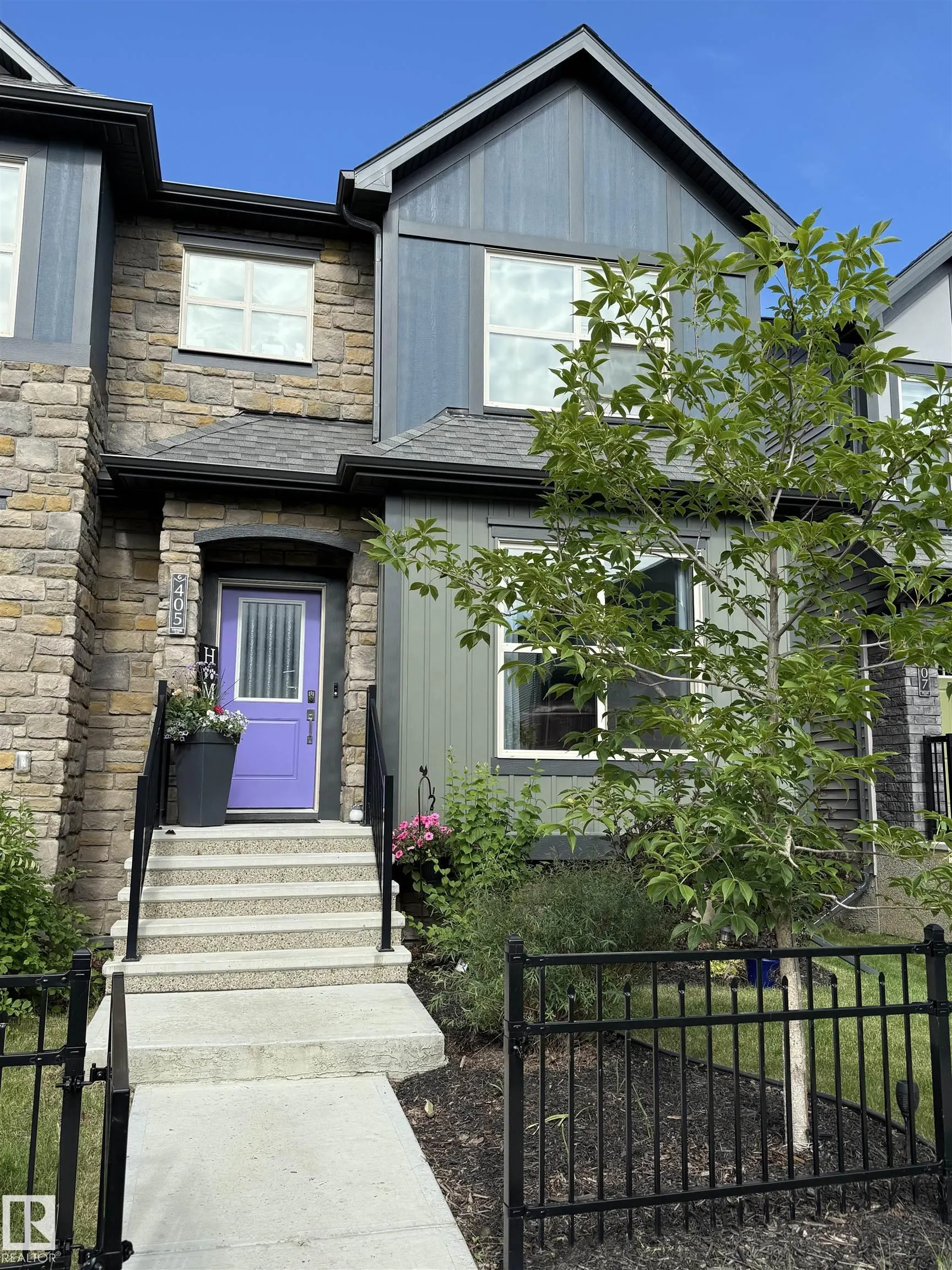 405 Pioneer Road