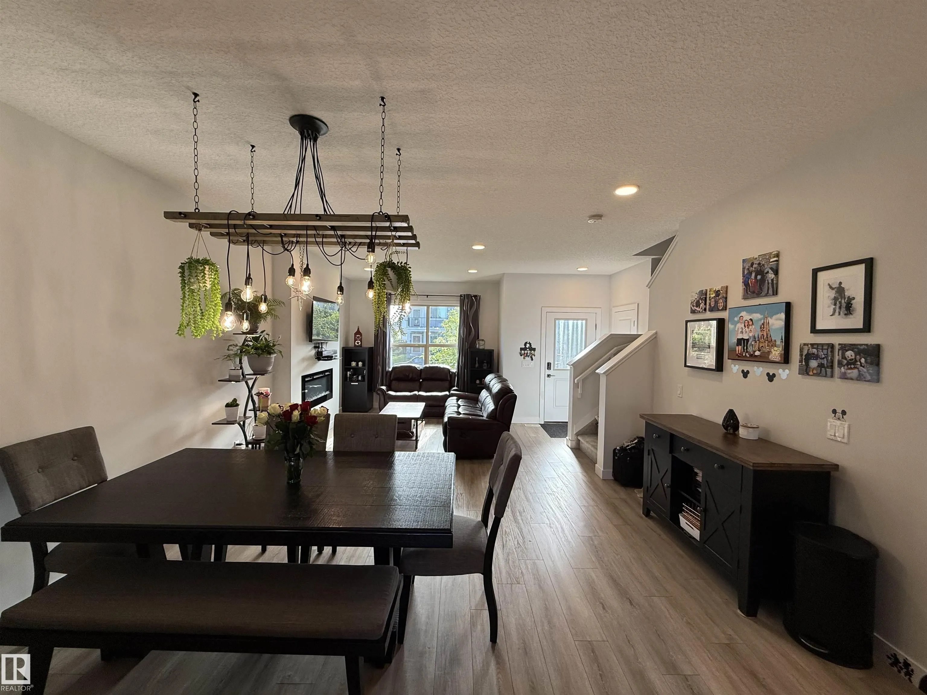 405 Pioneer Road