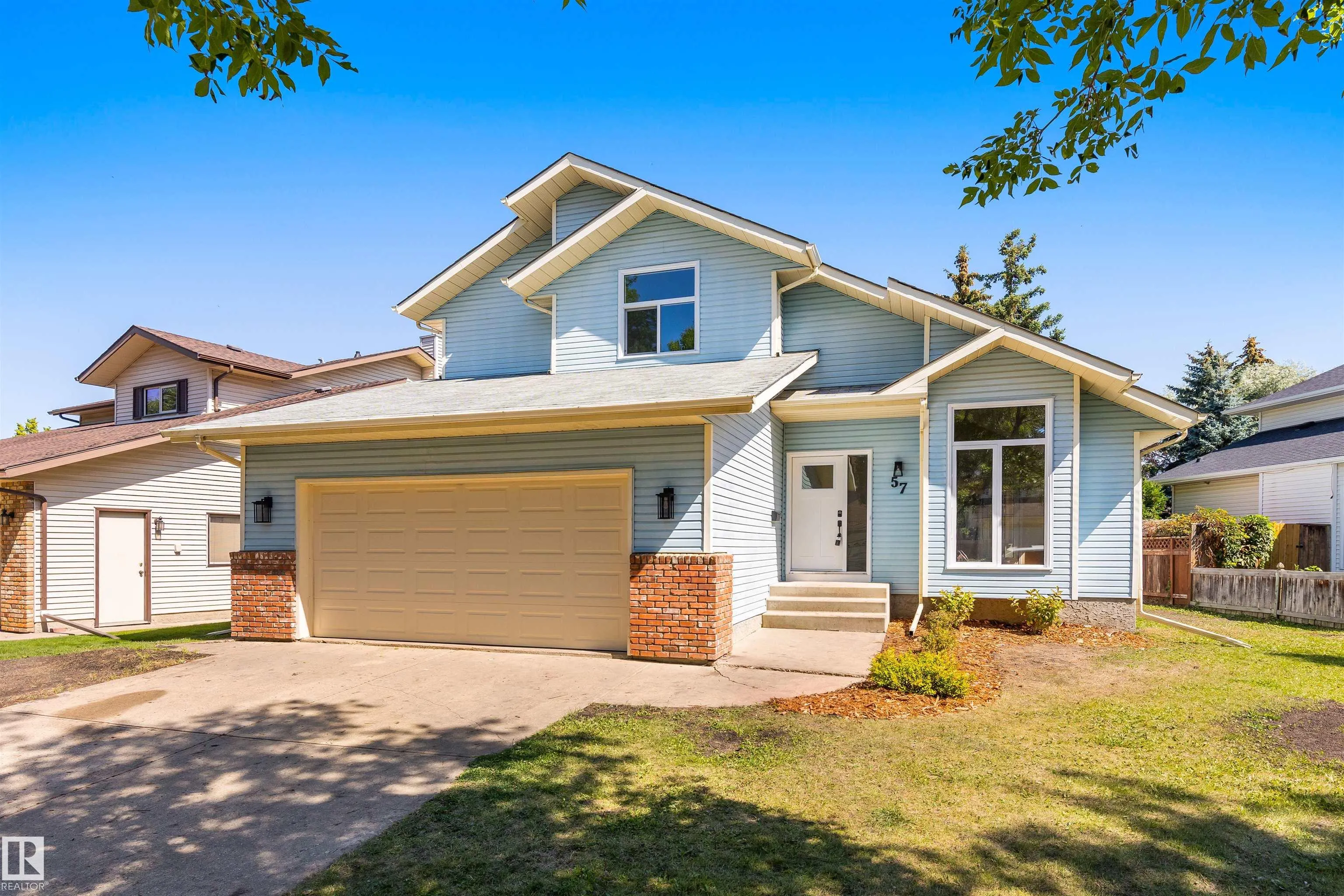 57 DEANE Crescent