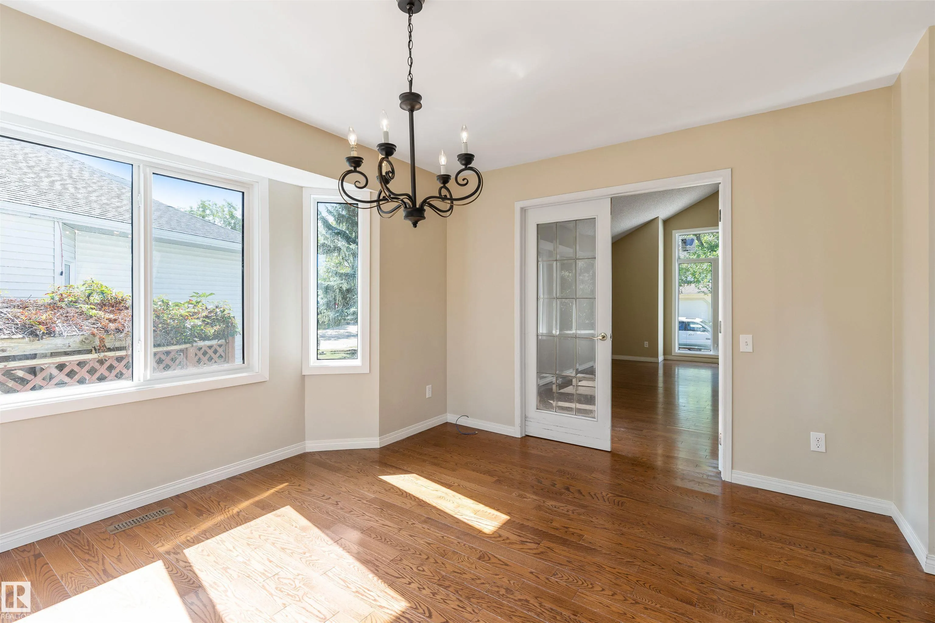 57 DEANE Crescent