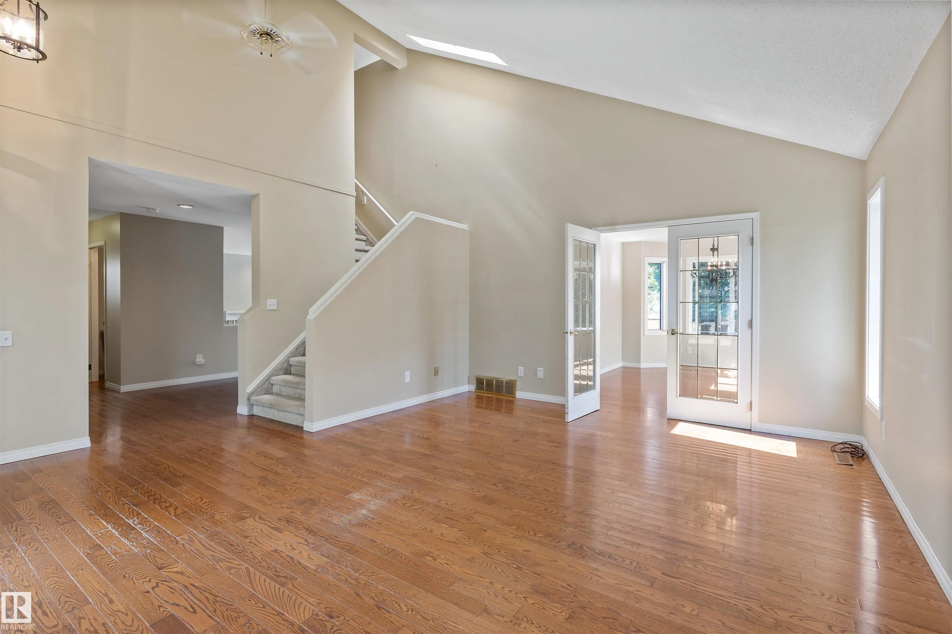 57 DEANE Crescent