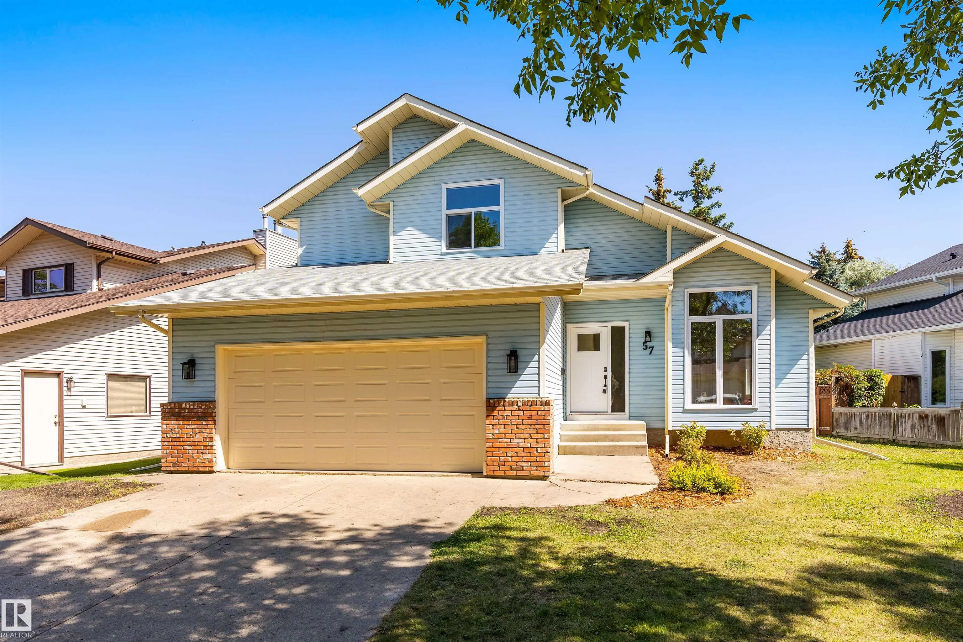 57 DEANE Crescent