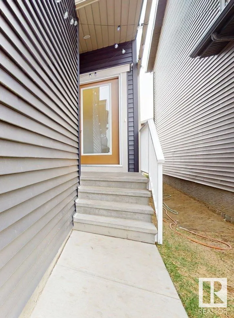 1143 PLUM Lane