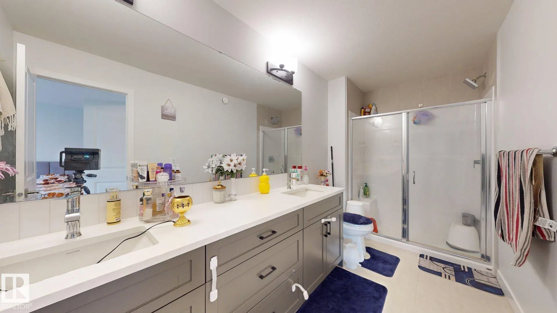 1143 PLUM Lane