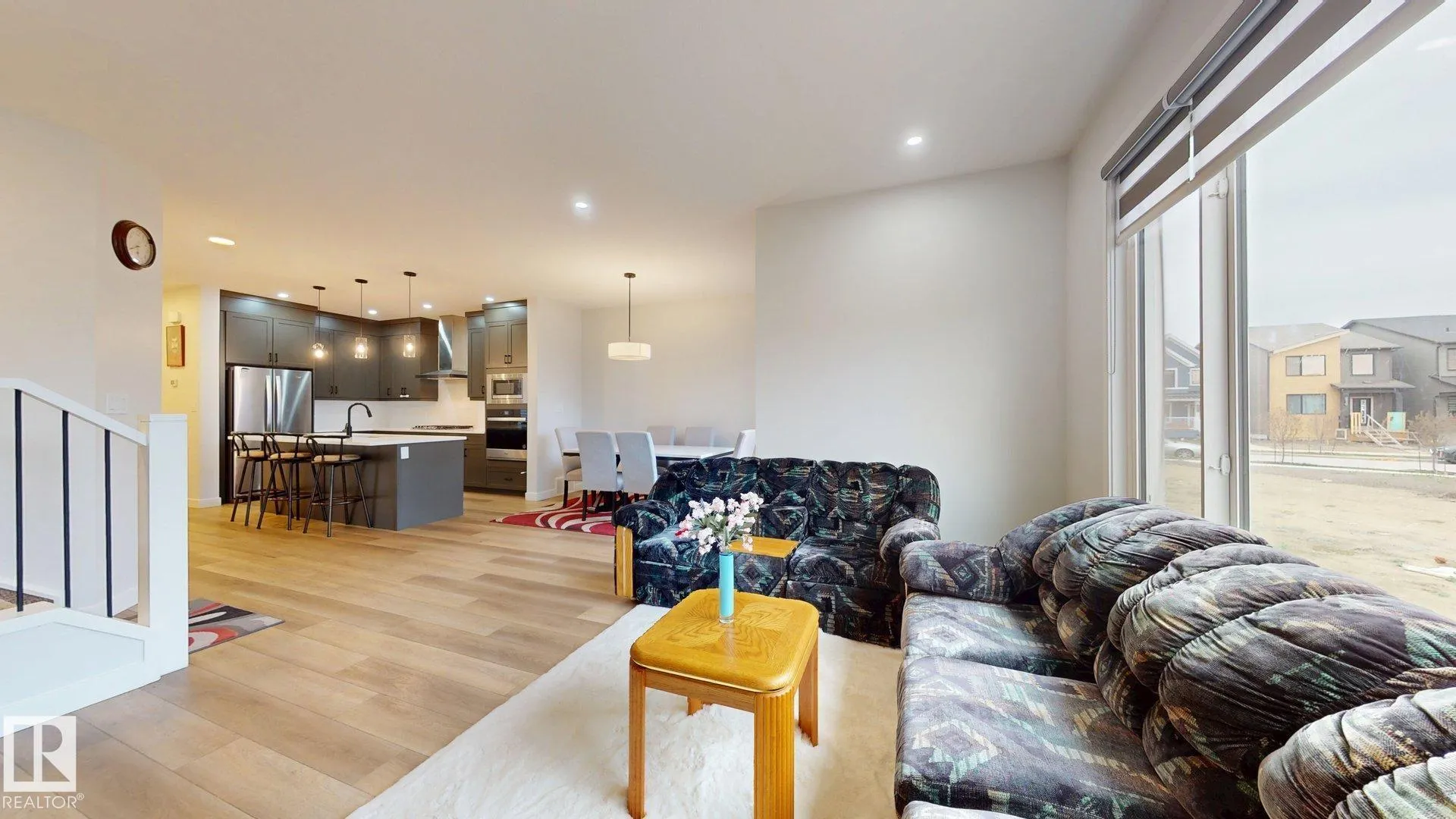 1143 PLUM Lane