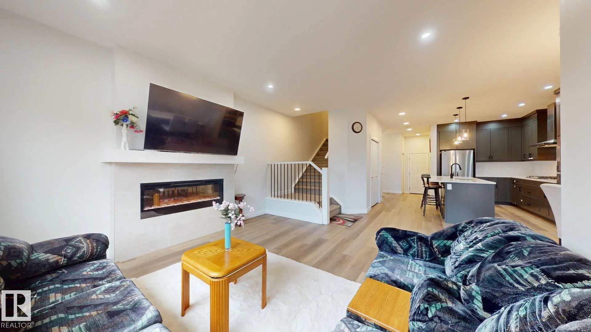 1143 PLUM Lane