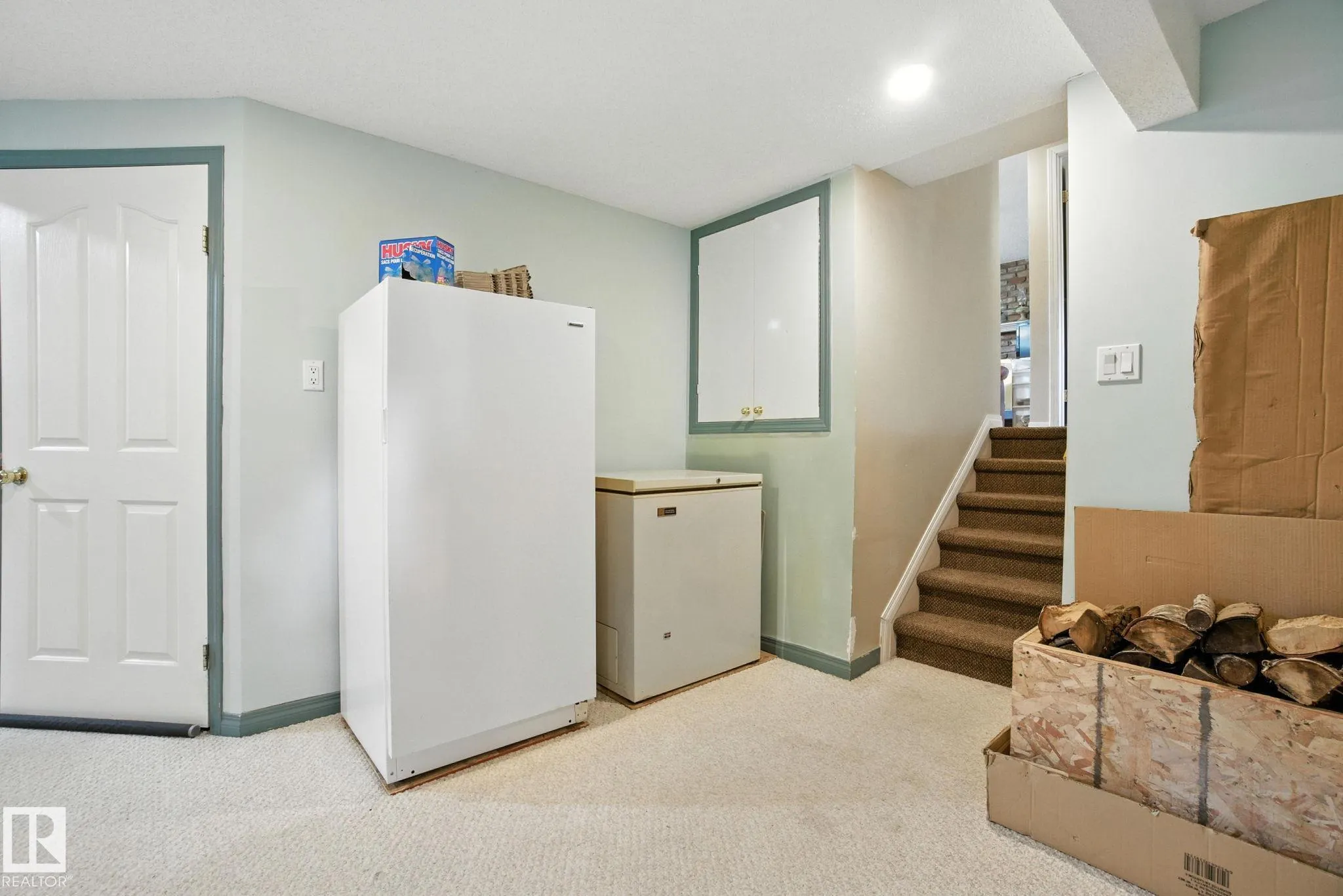2 LAYDON Drive
