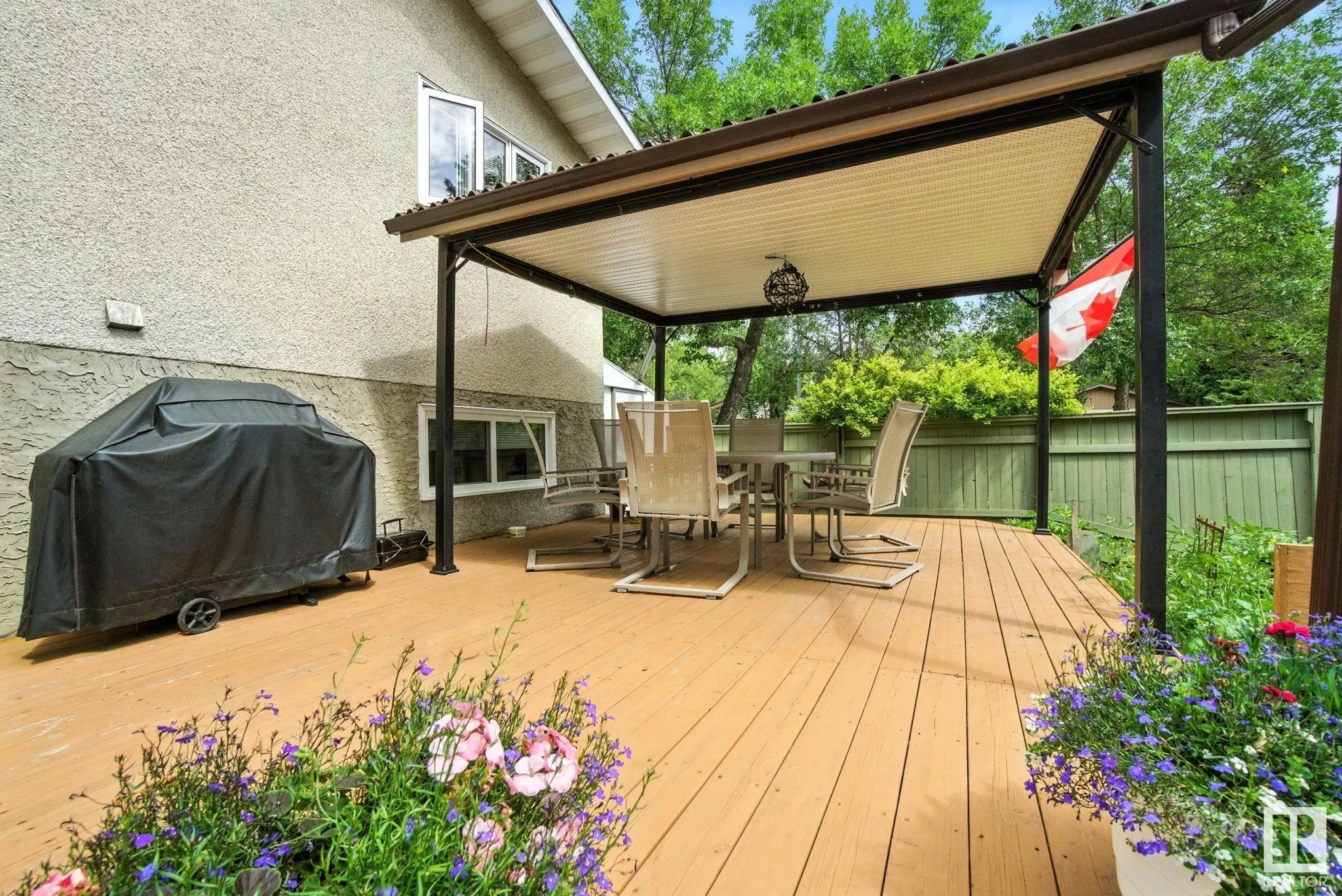 2 LAYDON Drive