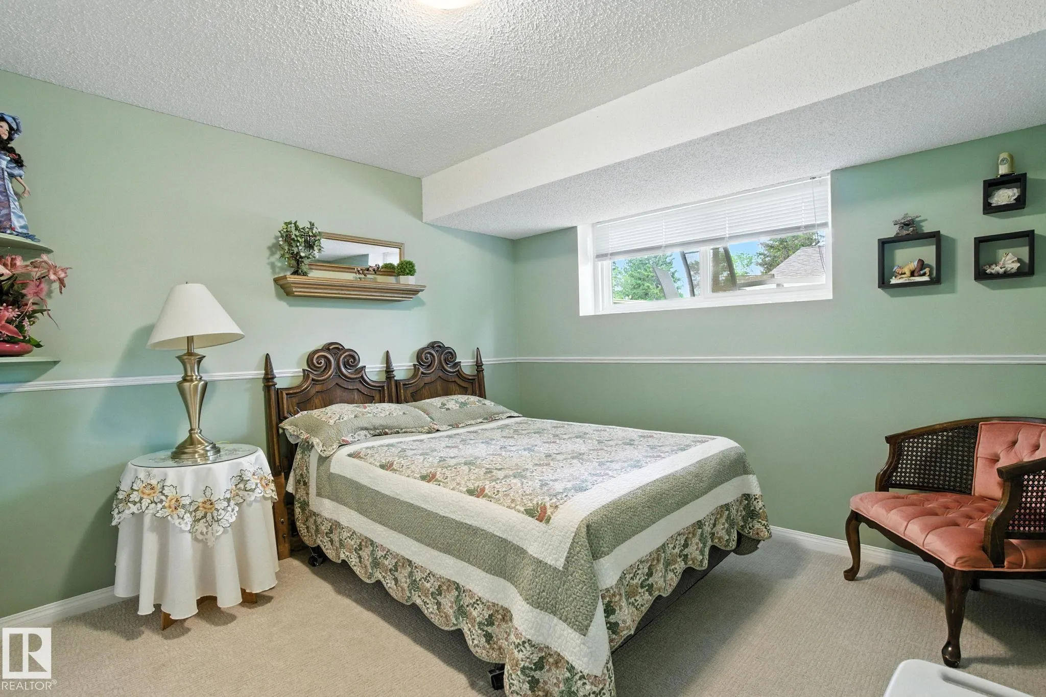 2 LAYDON Drive