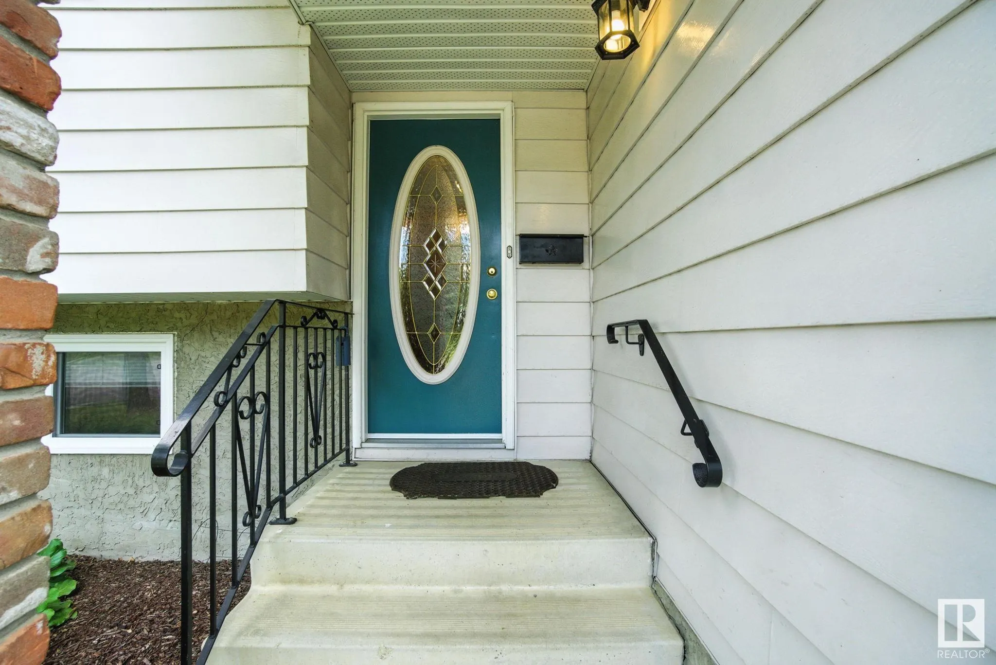 2 LAYDON Drive
