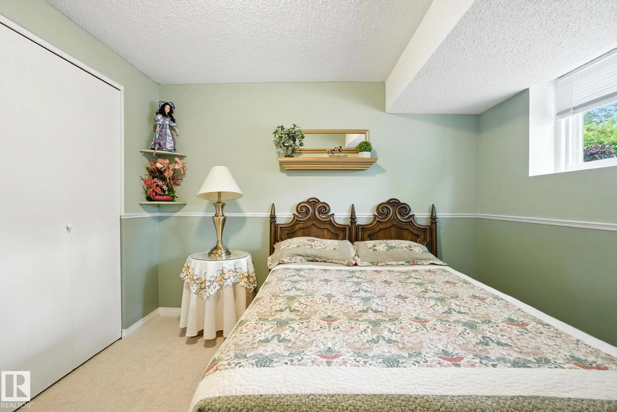 2 LAYDON Drive
