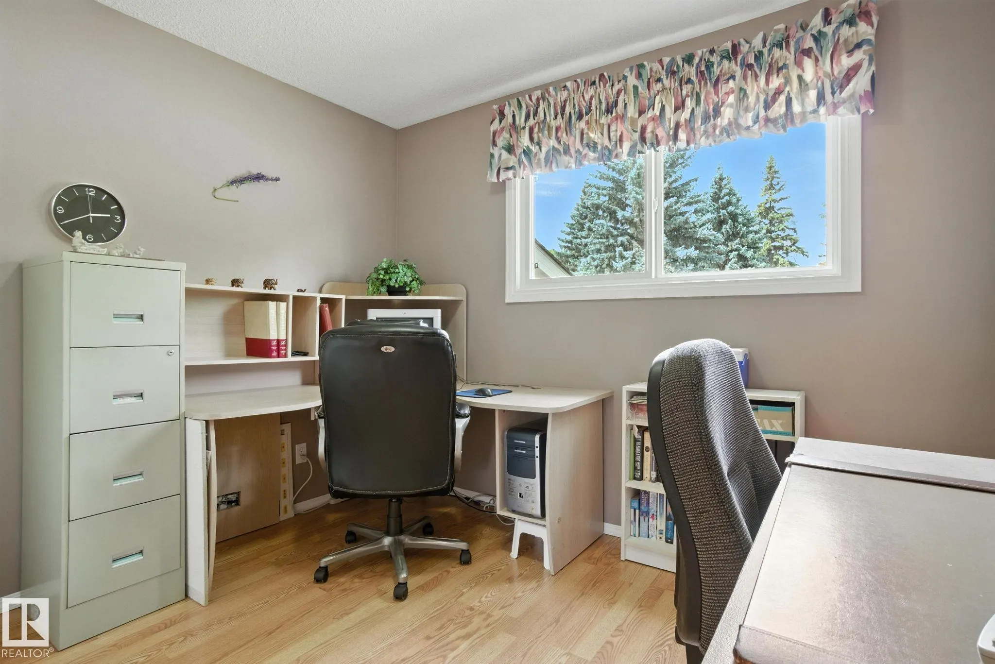 2 LAYDON Drive