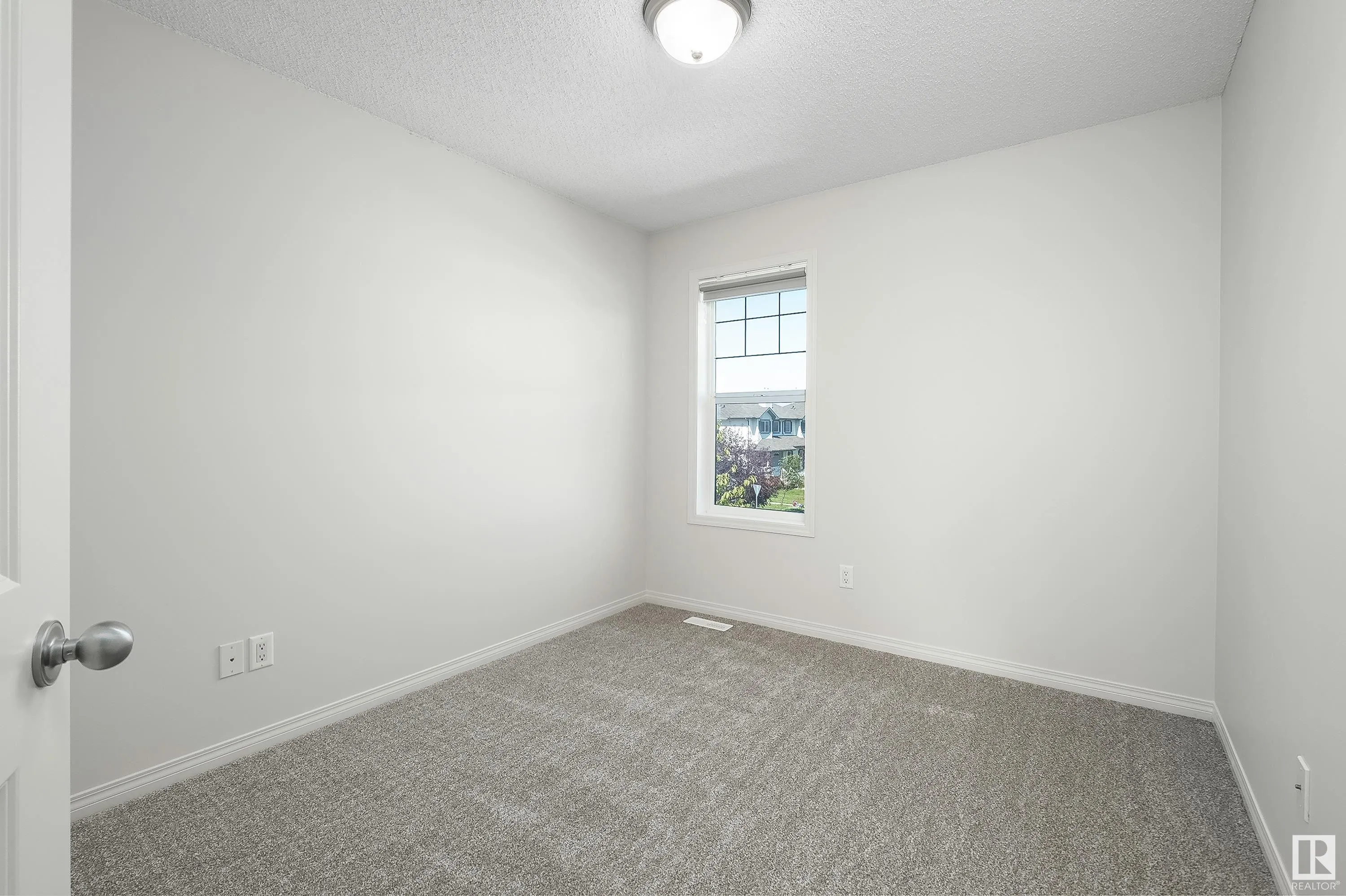 243 SOUTHWICK Way