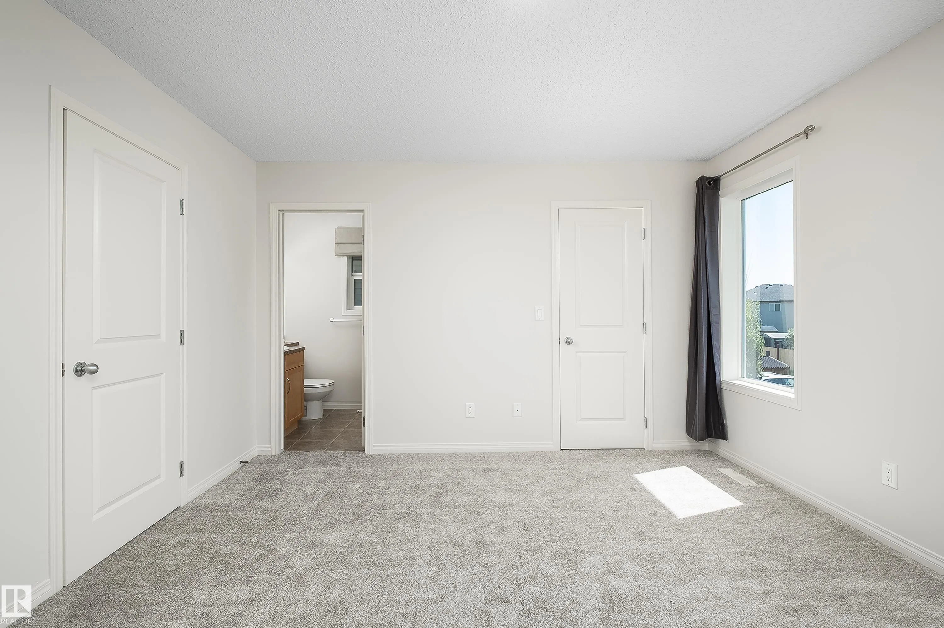 243 SOUTHWICK Way