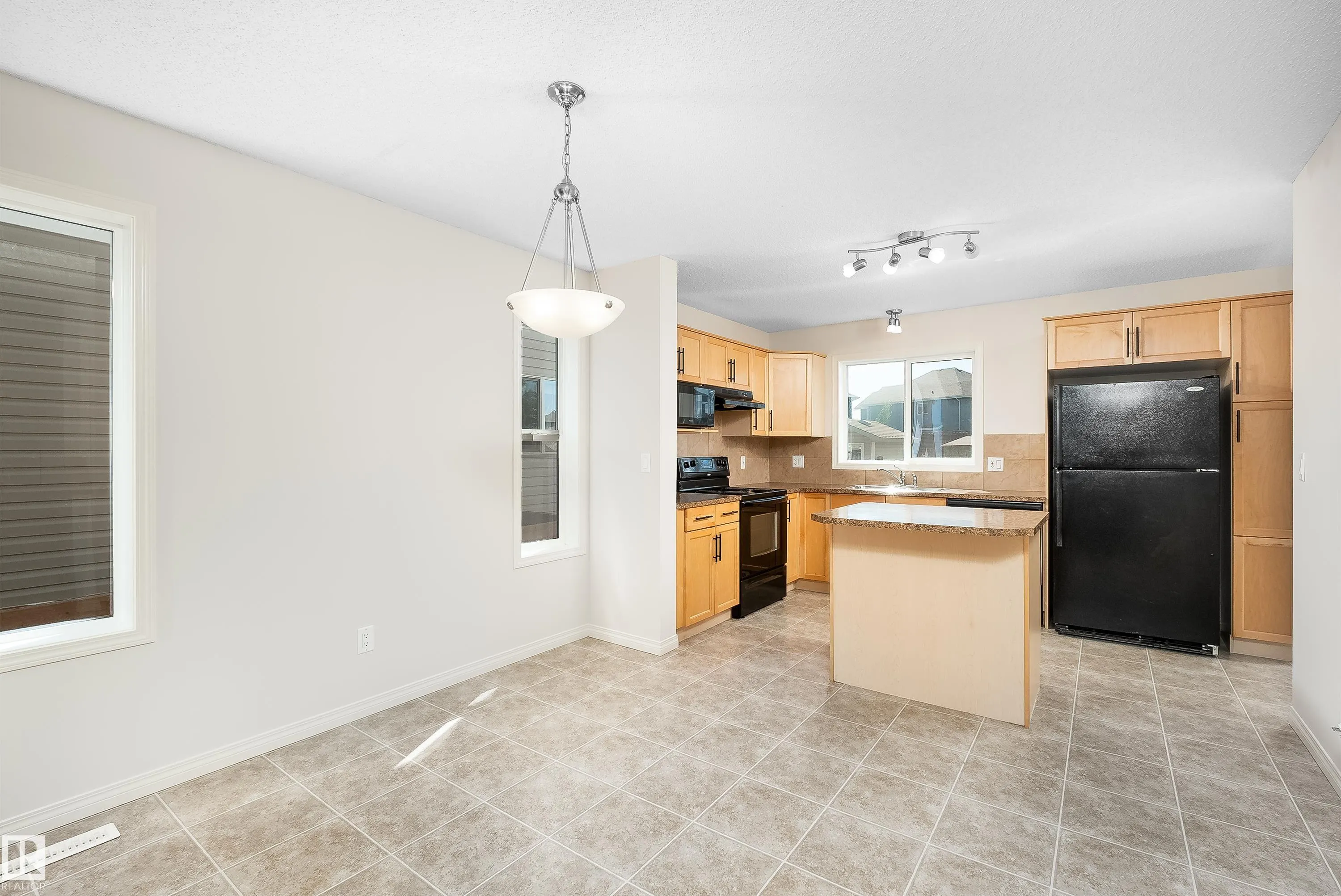 243 SOUTHWICK Way