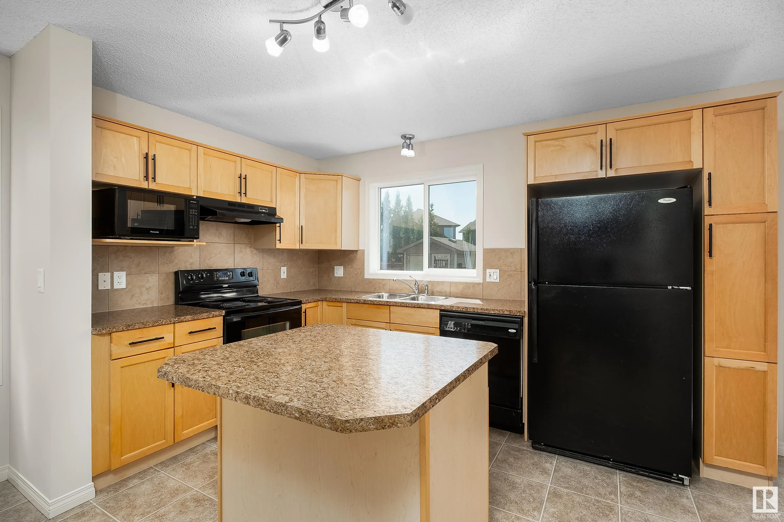 243 SOUTHWICK Way