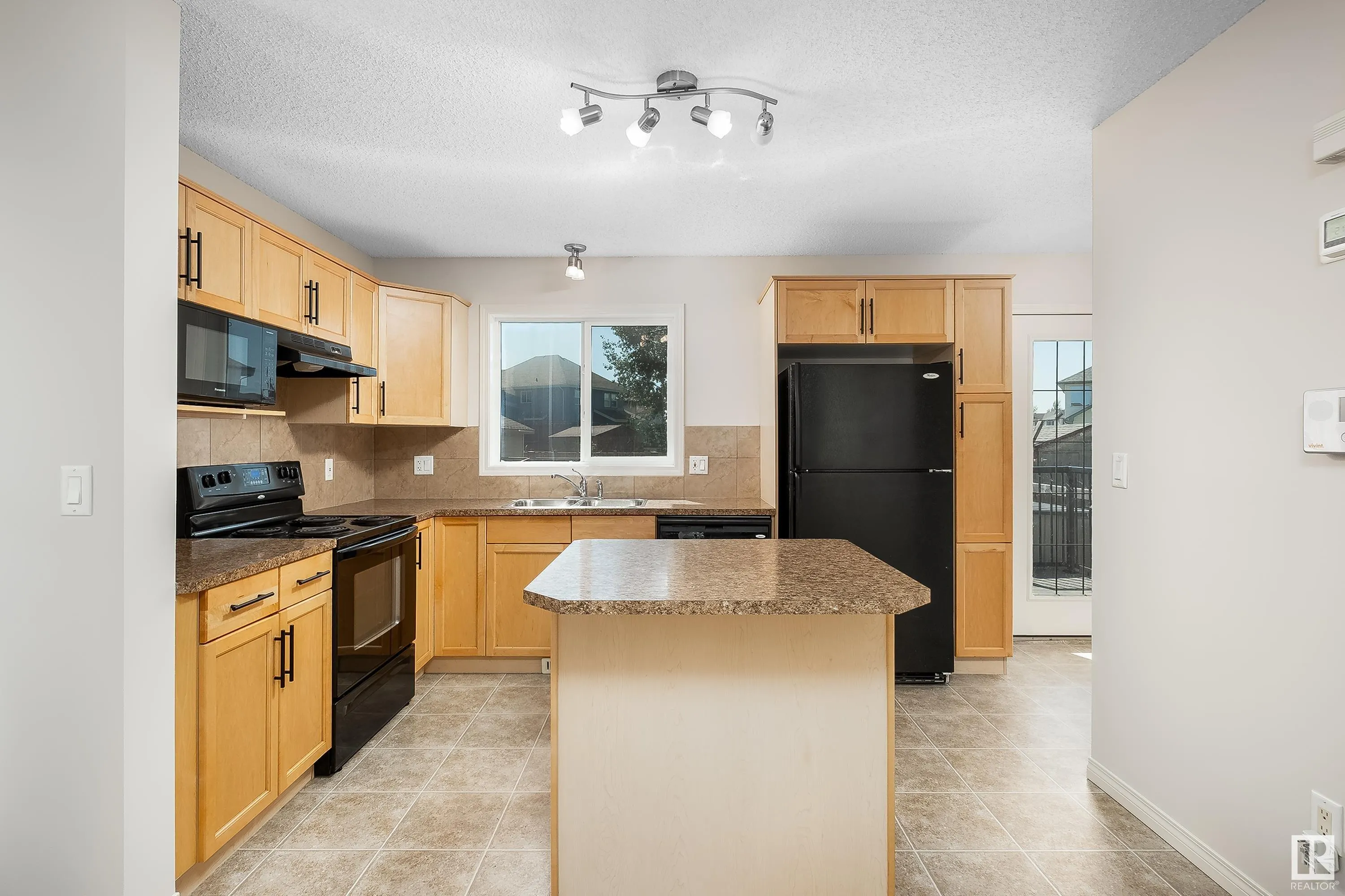 243 SOUTHWICK Way