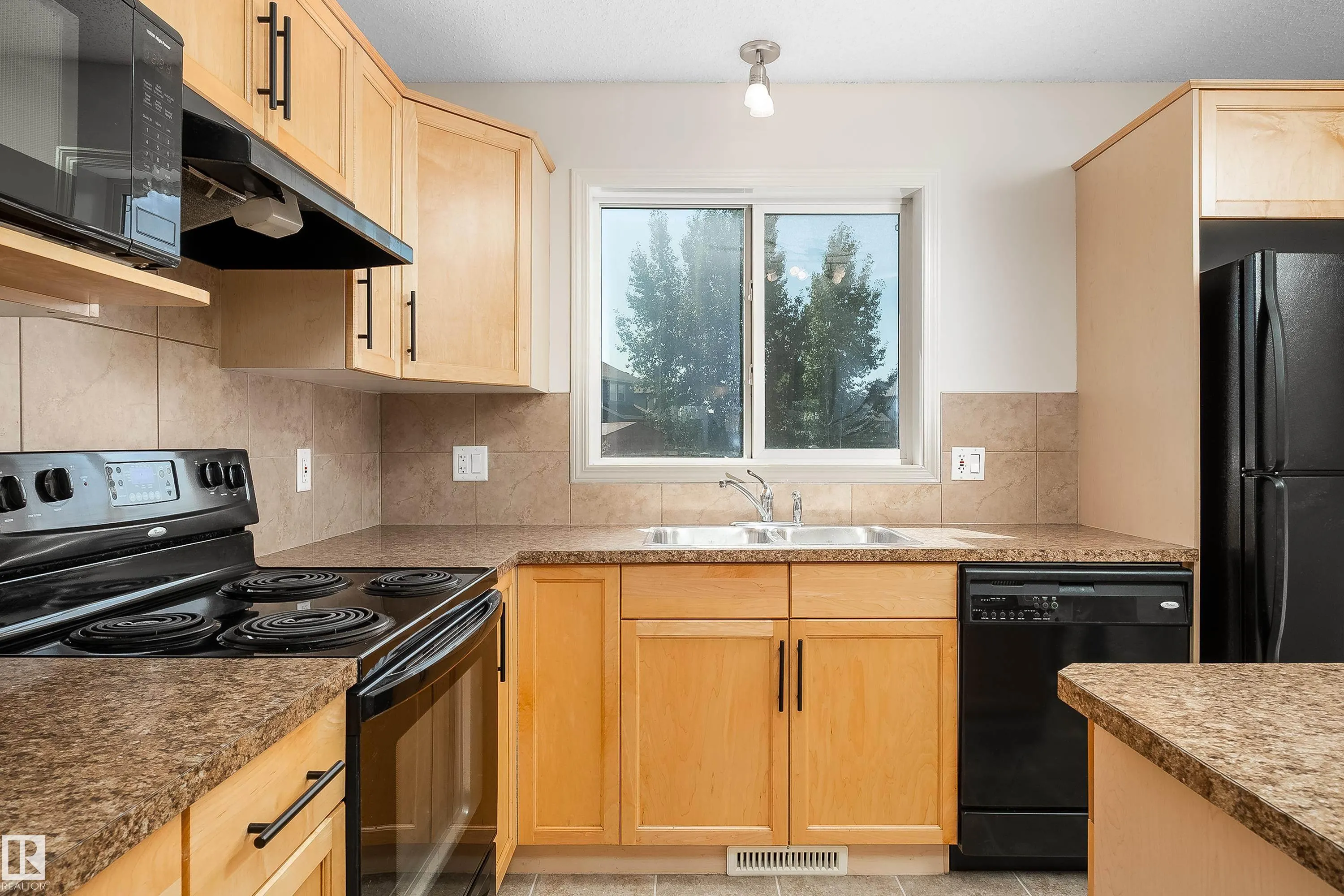 243 SOUTHWICK Way