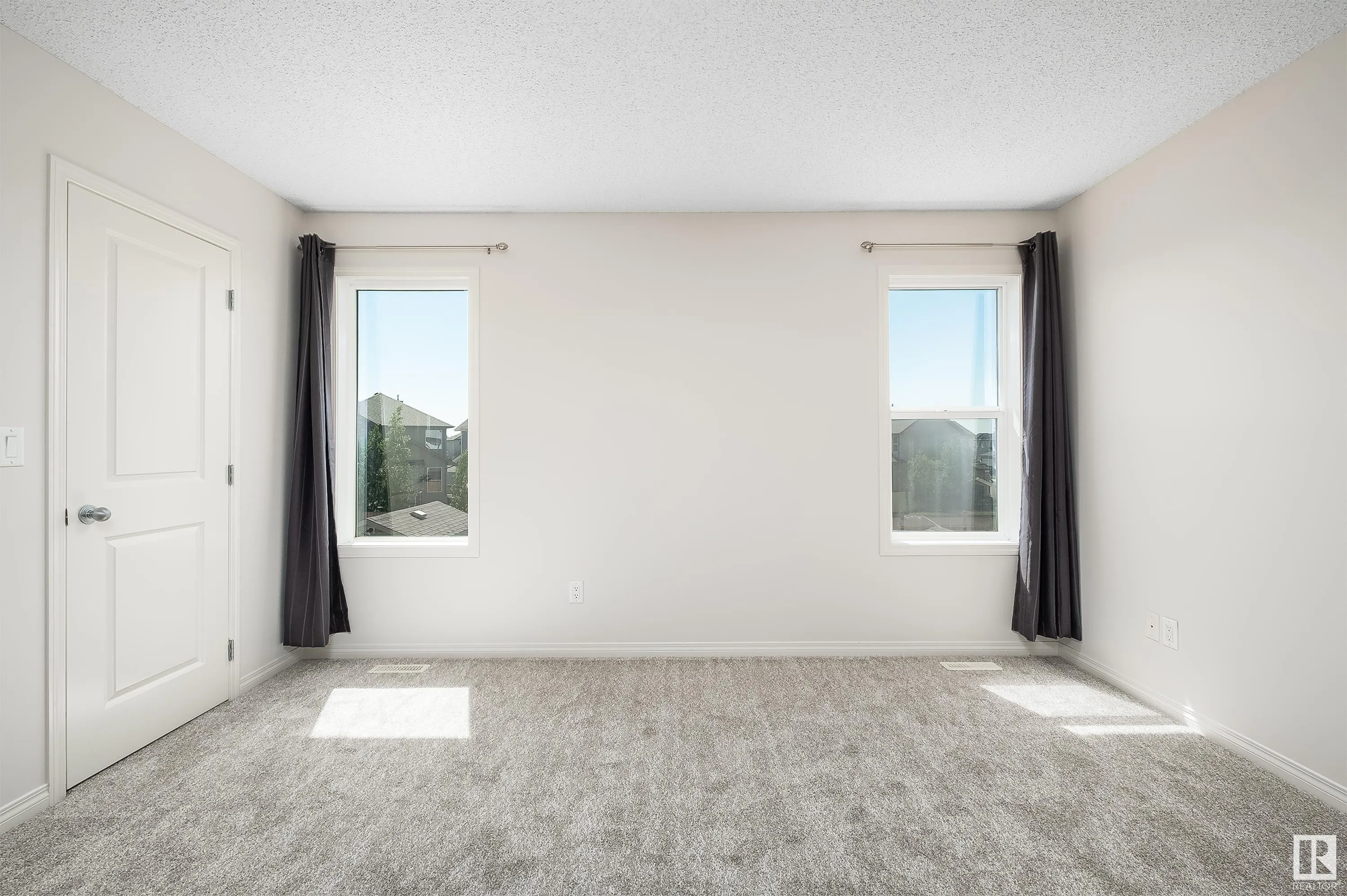 243 SOUTHWICK Way