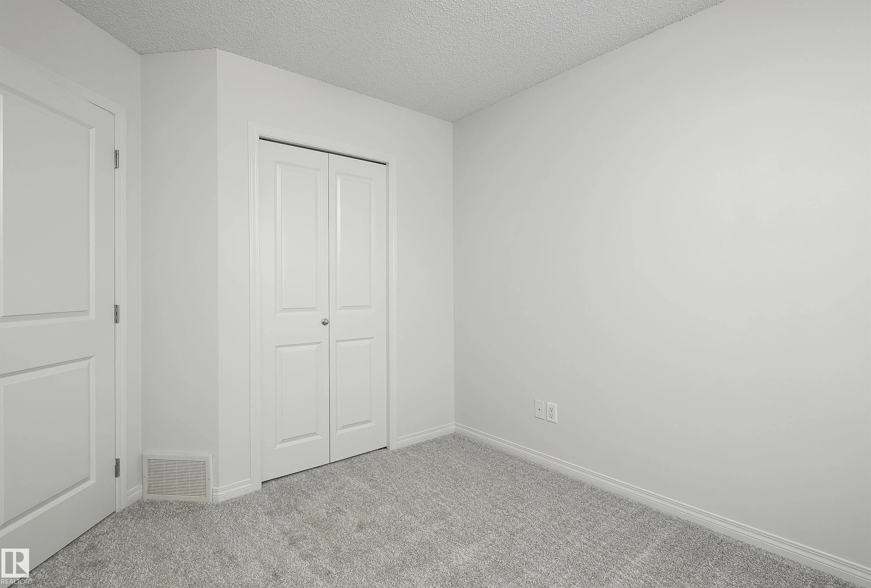 243 SOUTHWICK Way