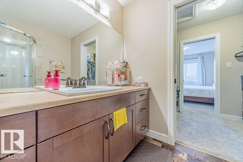 51 MEADOWPARK Gate