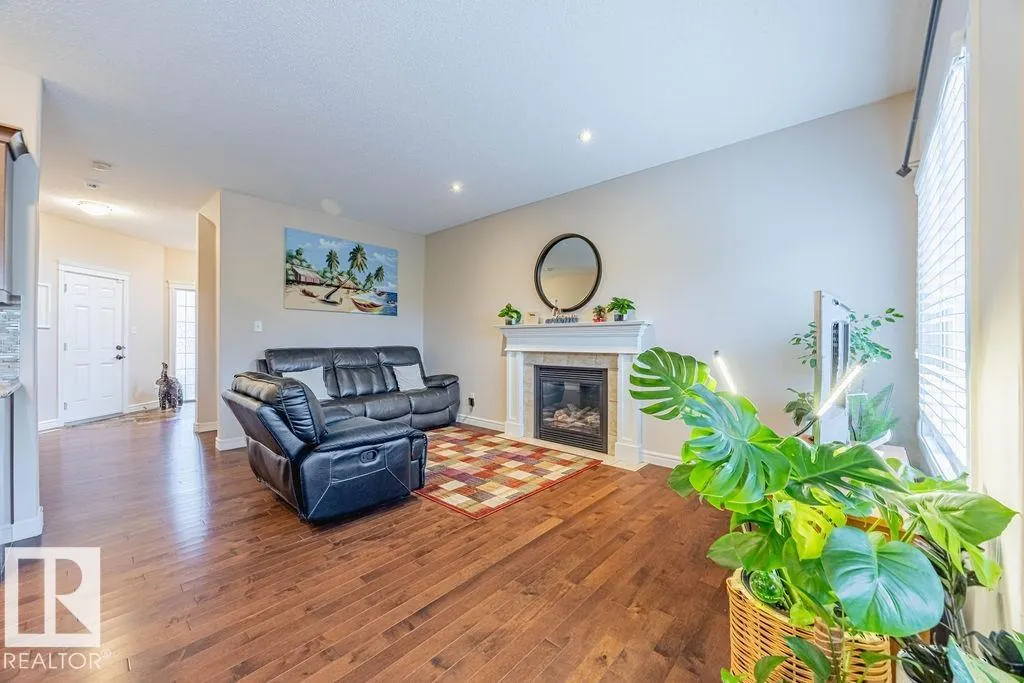 51 MEADOWPARK Gate