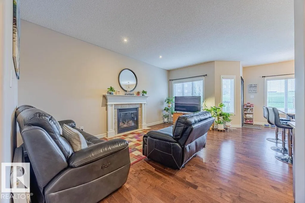 51 MEADOWPARK Gate