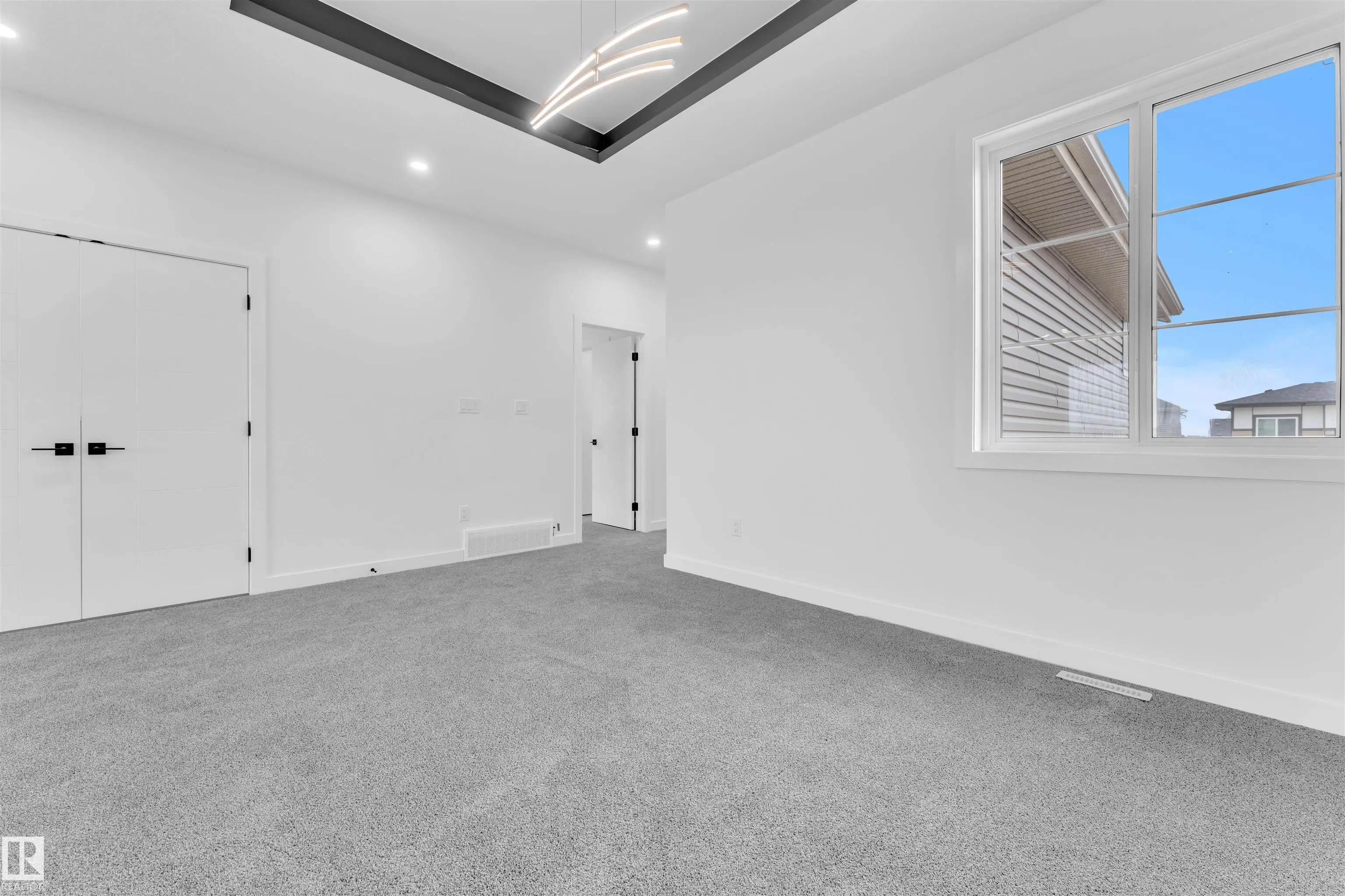 404 Pine Point(e)