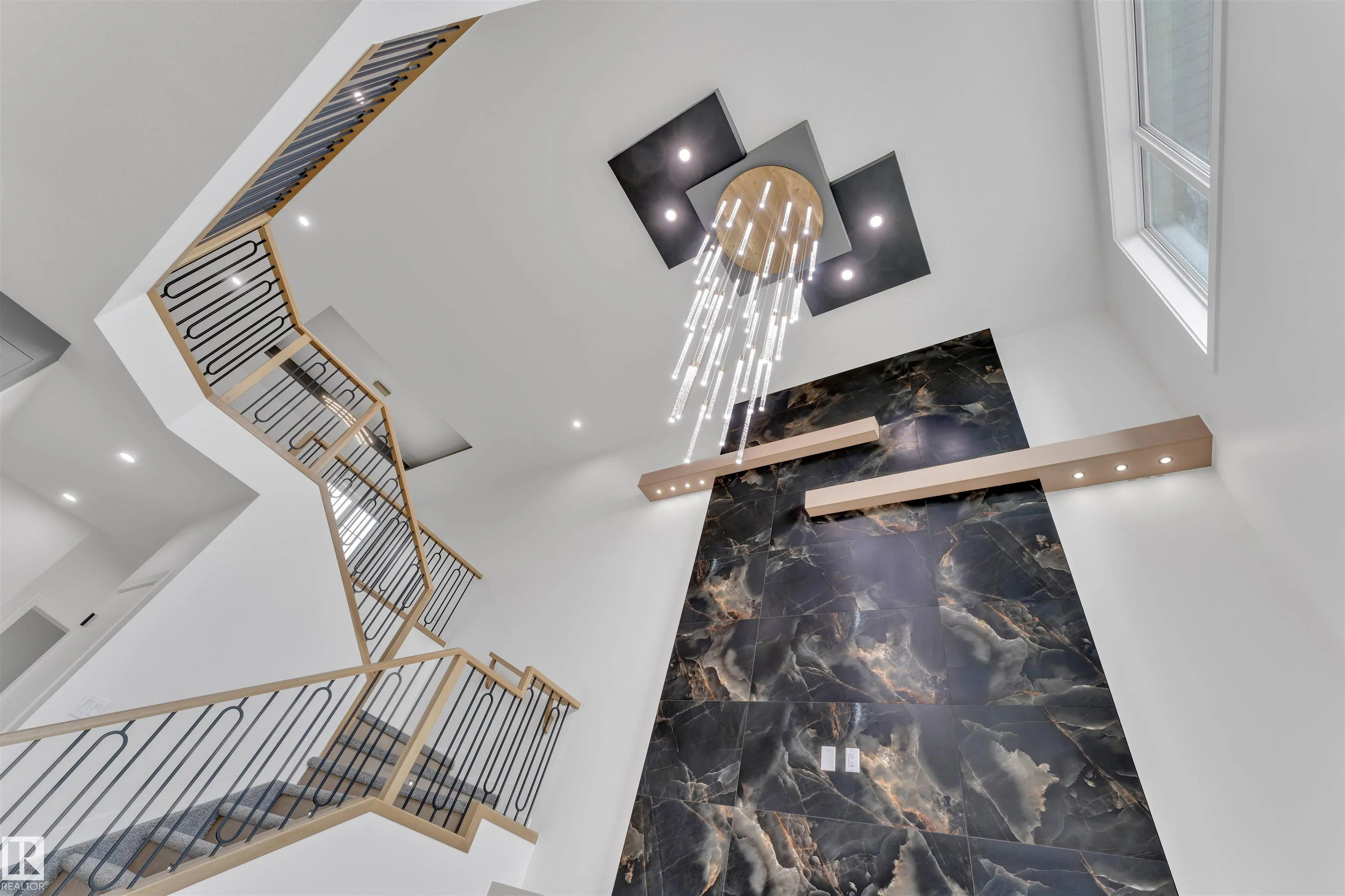 404 Pine Point(e)