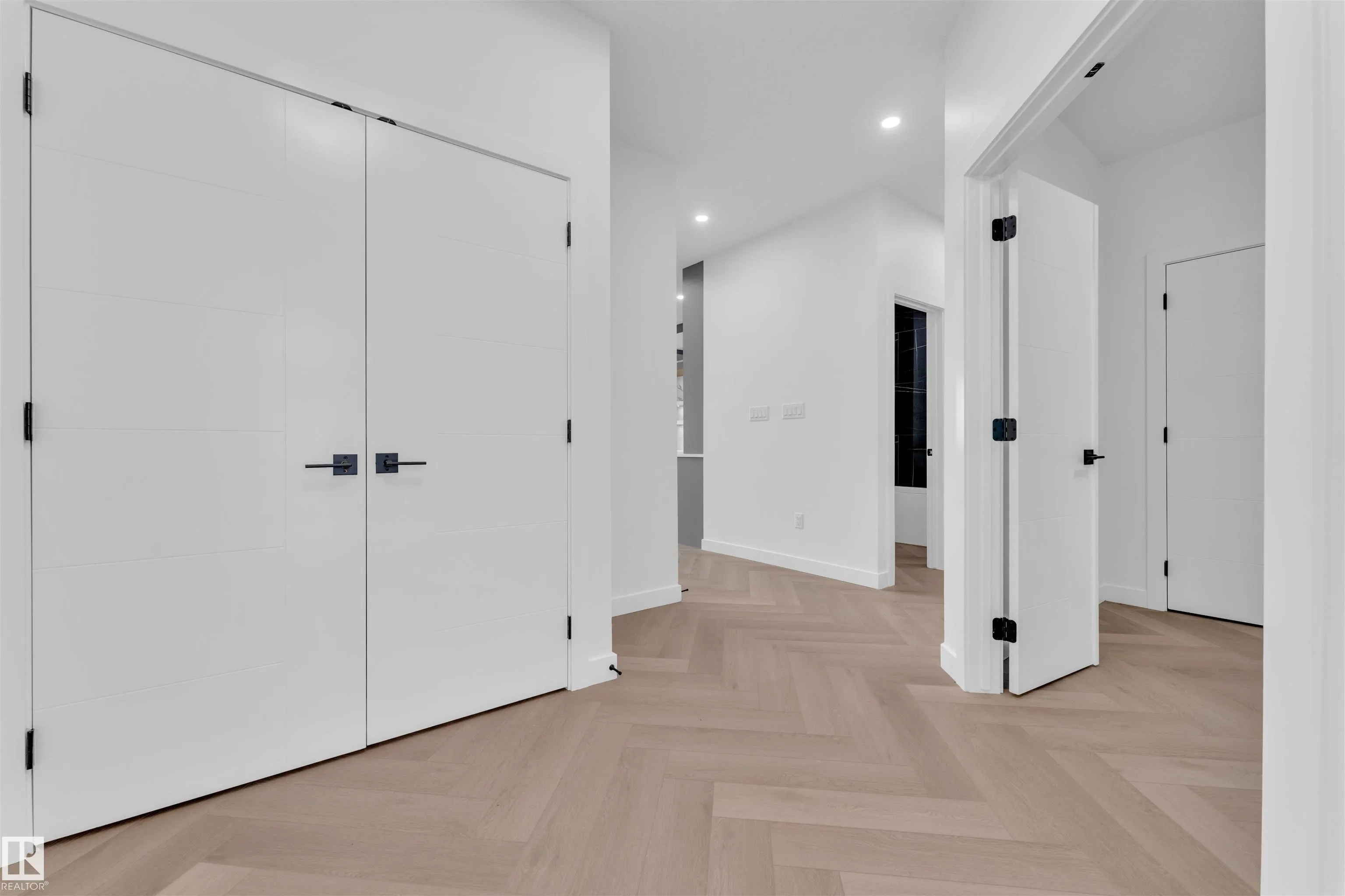404 Pine Point(e)