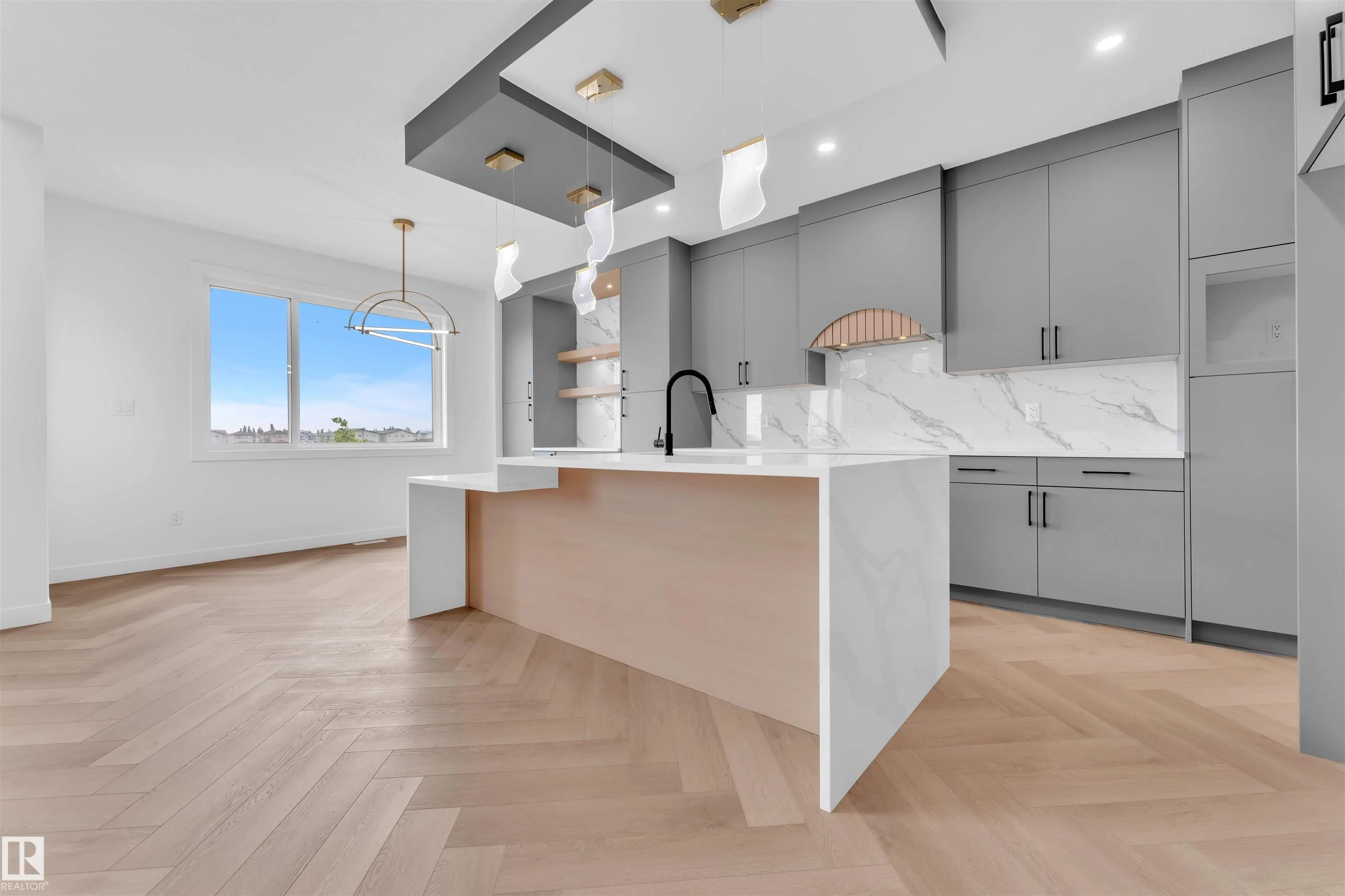 404 Pine Point(e)