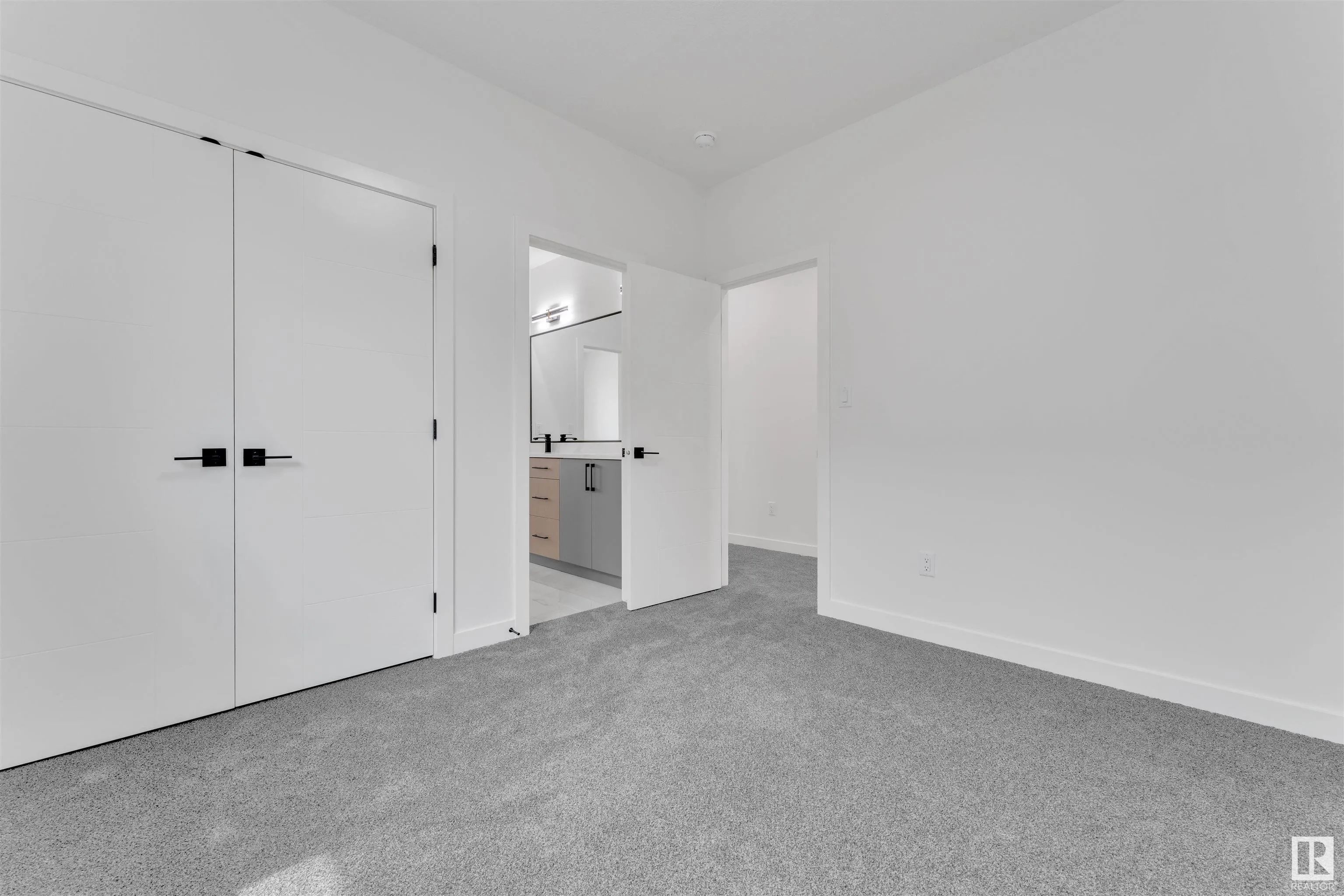 404 Pine Point(e)