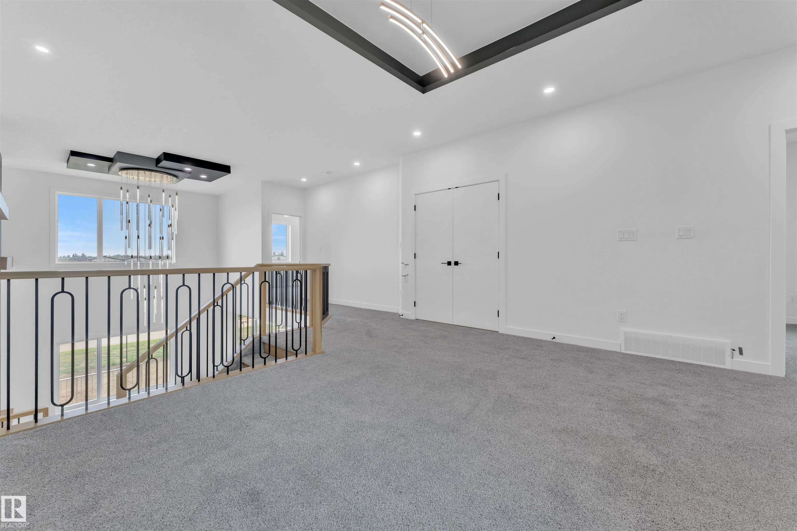 404 Pine Point(e)