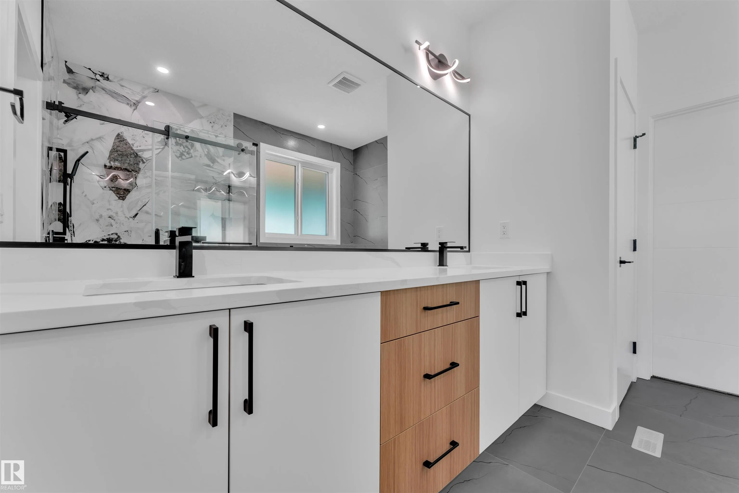 123 Lilac Close