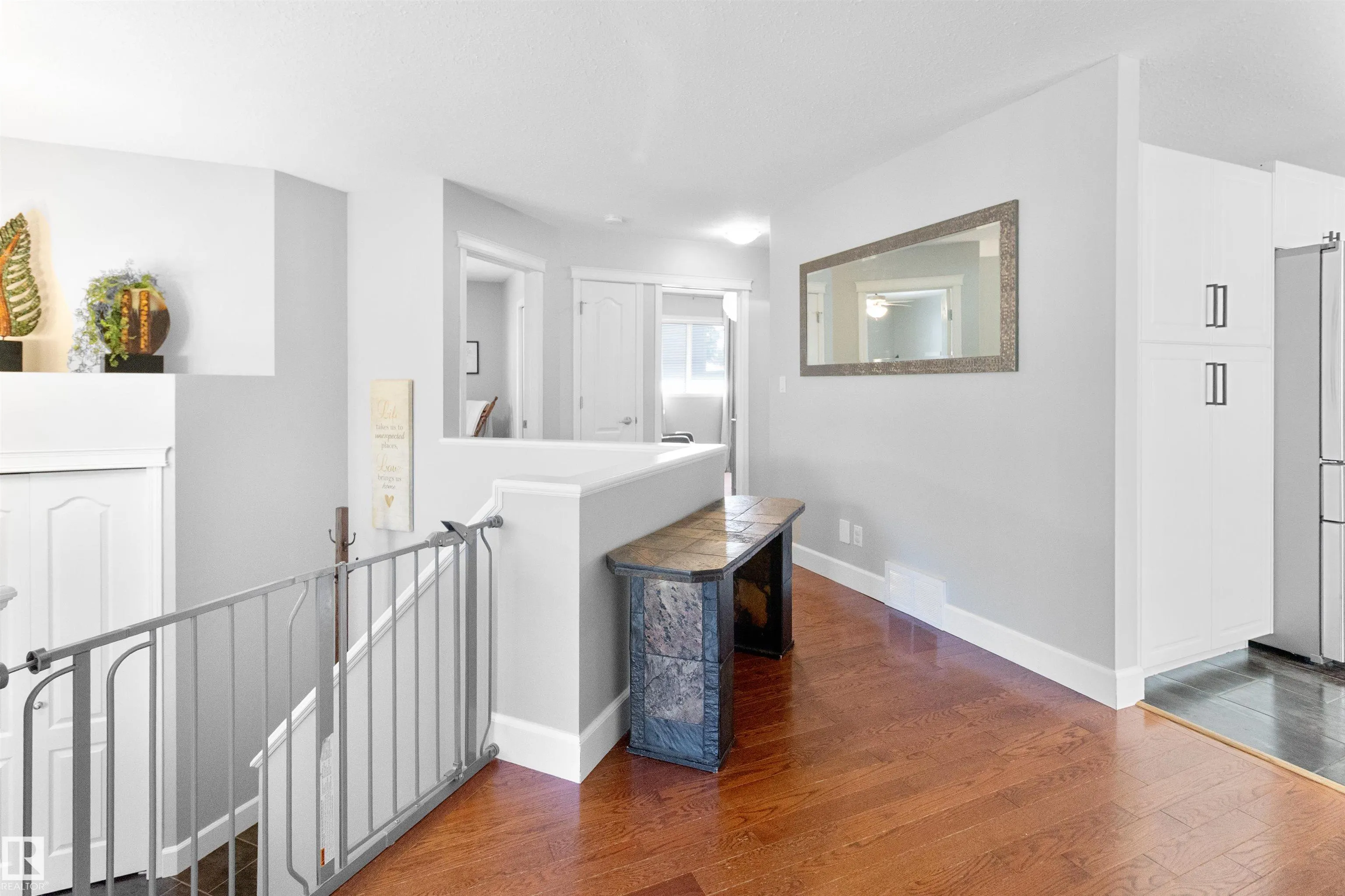 100 Ridgepoint Way