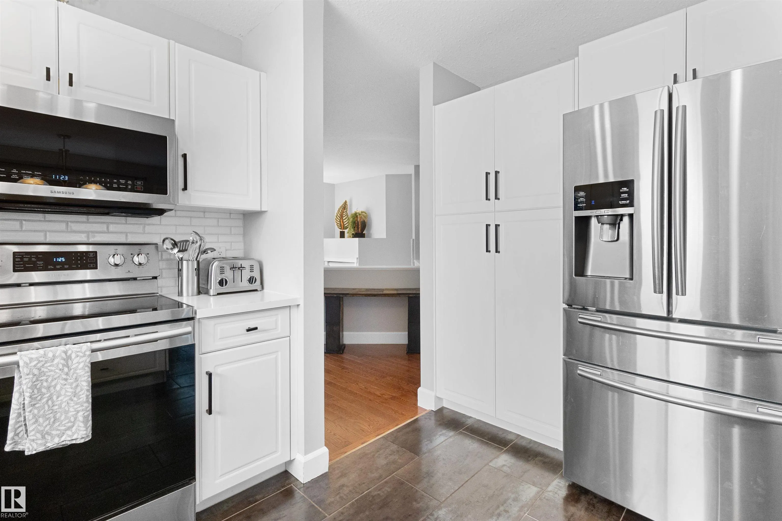 100 Ridgepoint Way