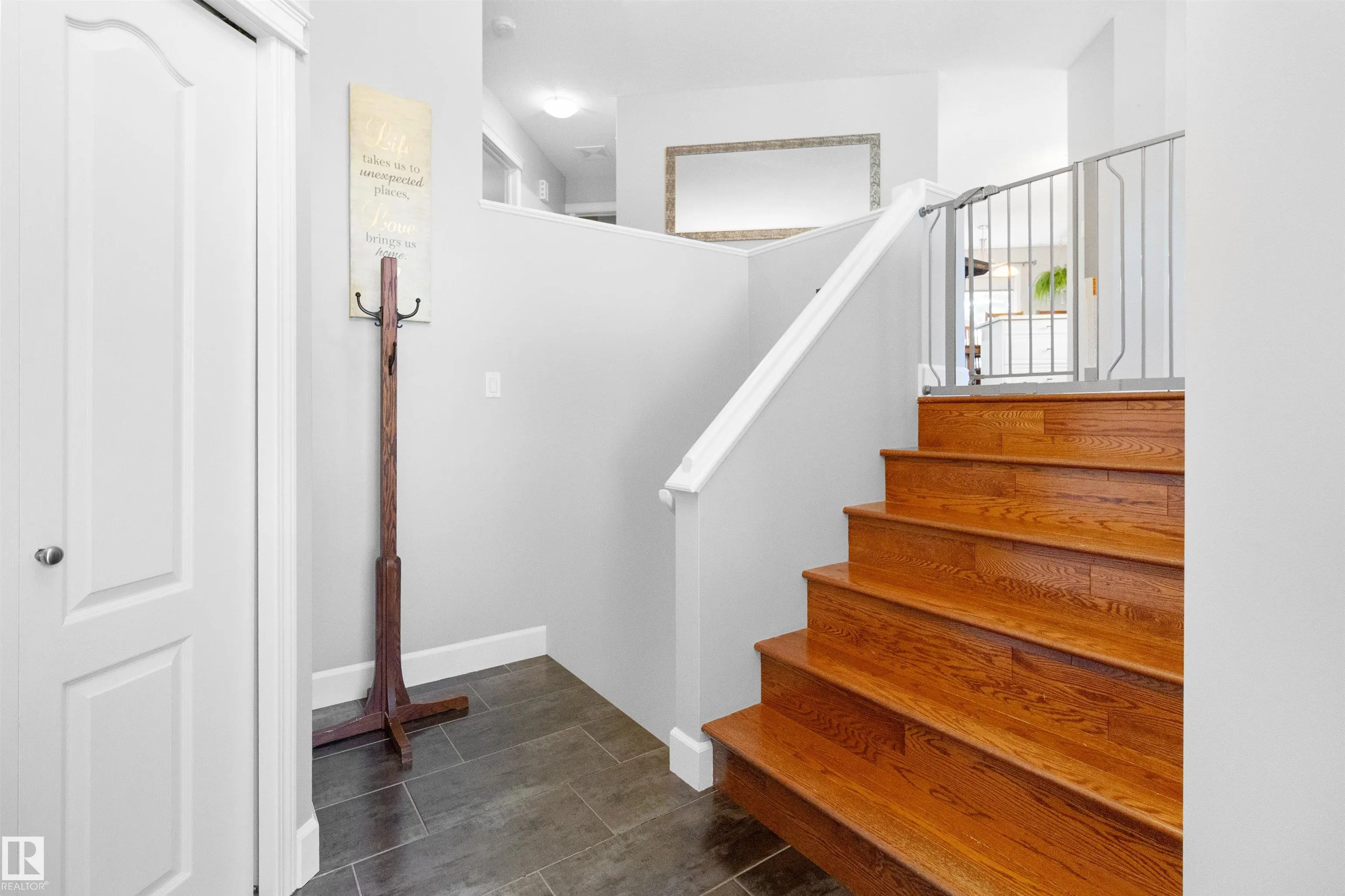 100 Ridgepoint Way