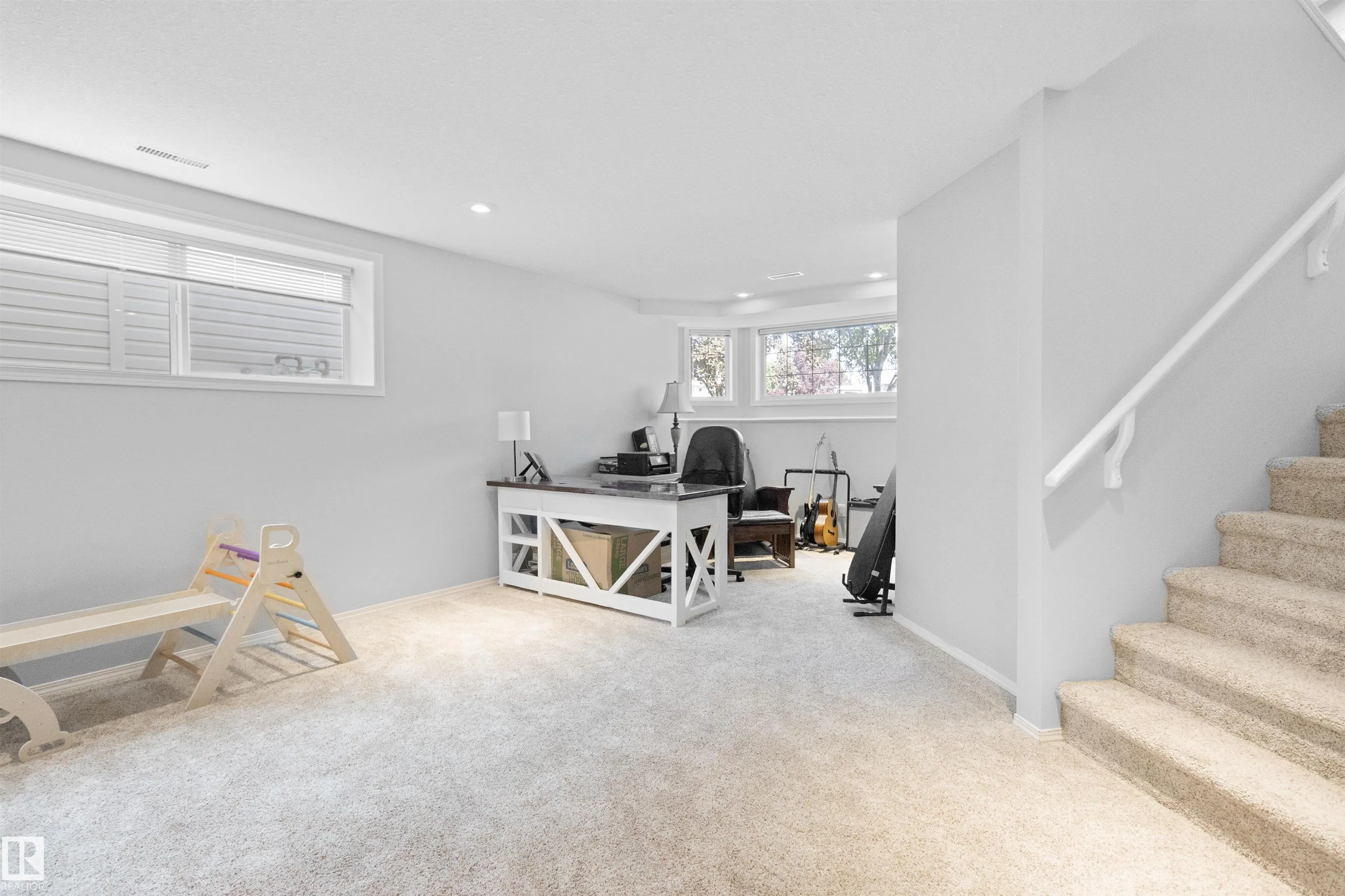 100 Ridgepoint Way
