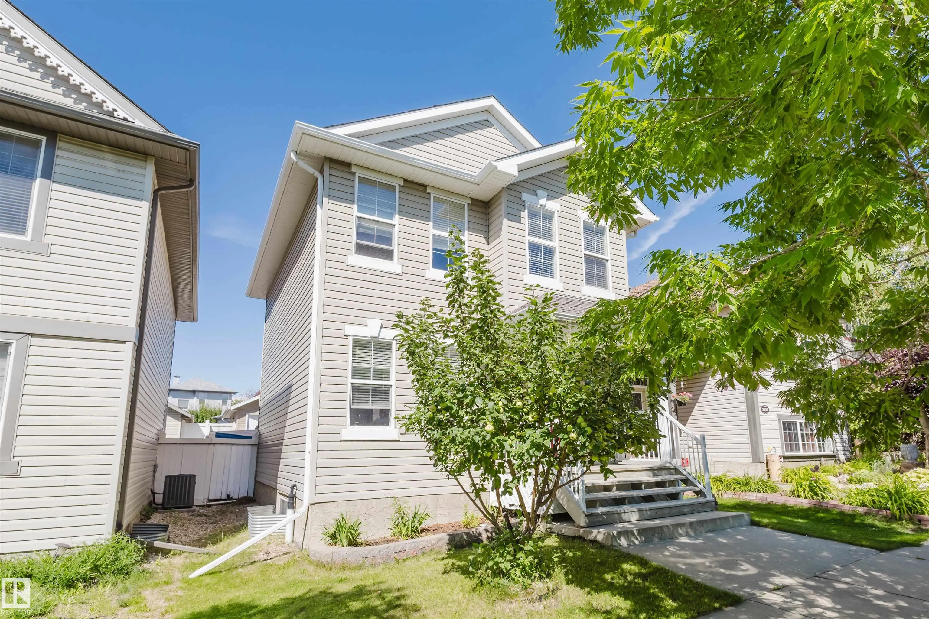 3032 TRELLE Crescent