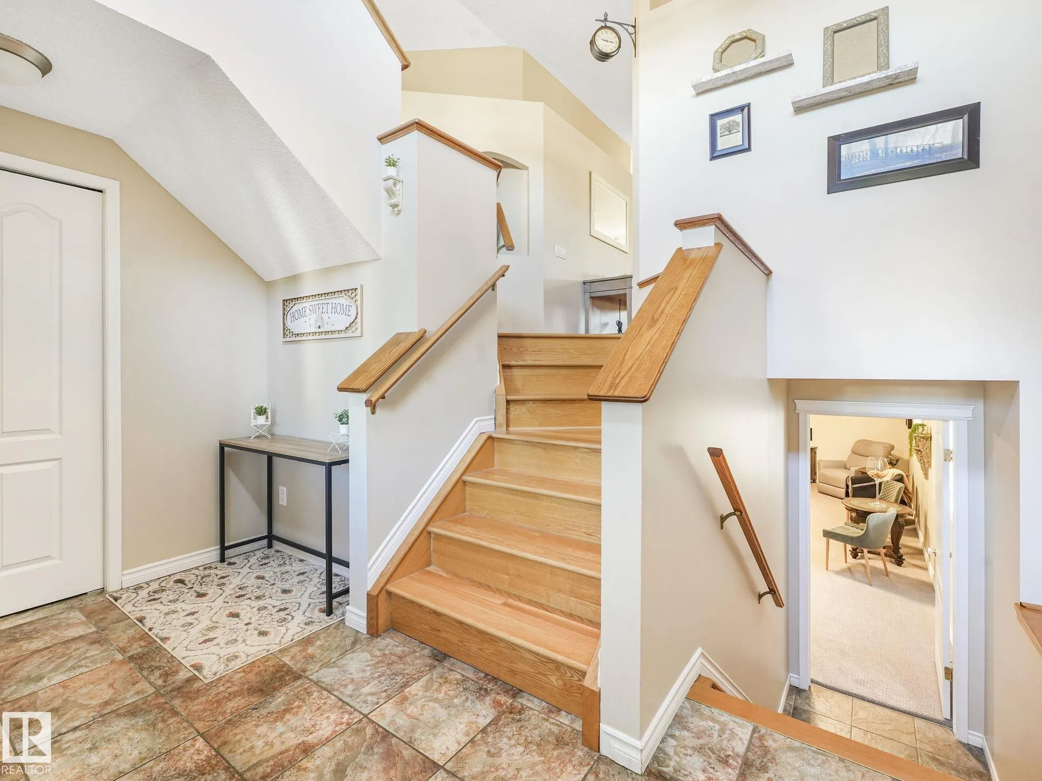 35 HAMILTON Crescent